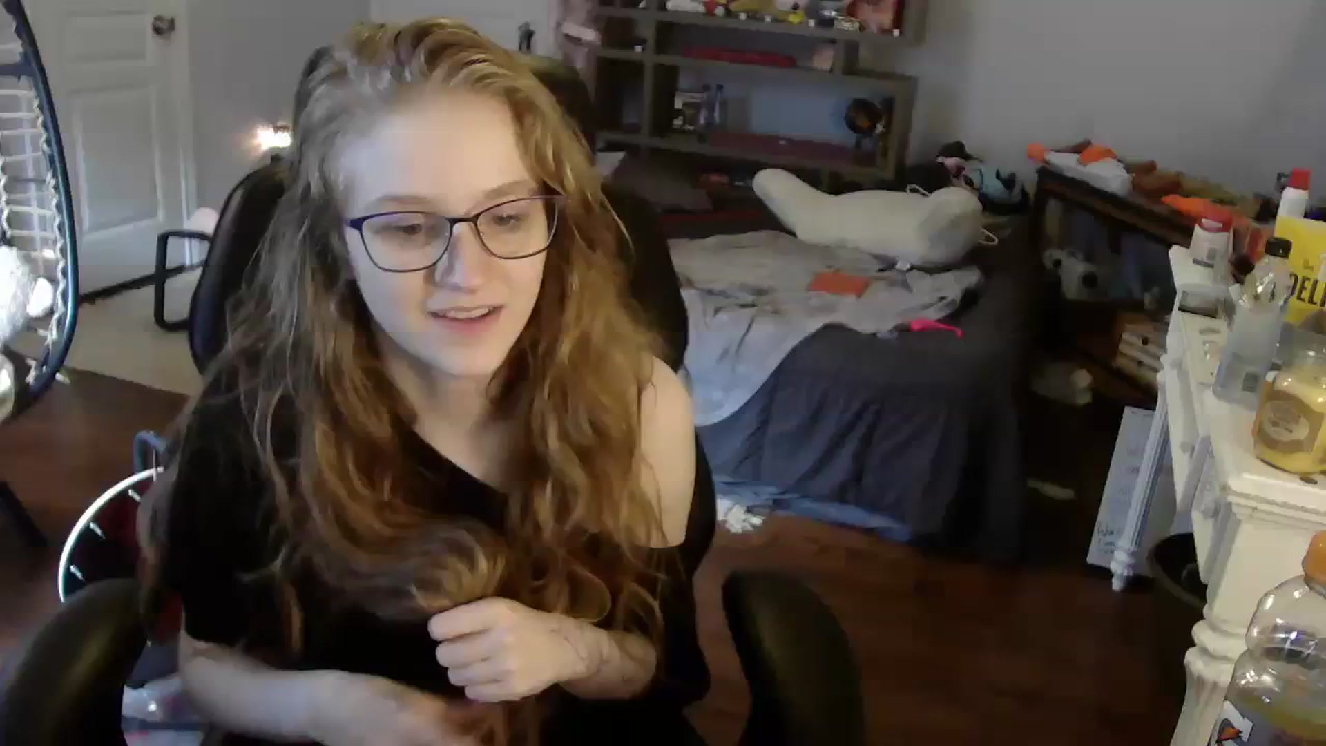 Gallery image thumbnail from Bunnydathug's myfreecams stream on, 08/10/2023, 14:07 image 4 of 20