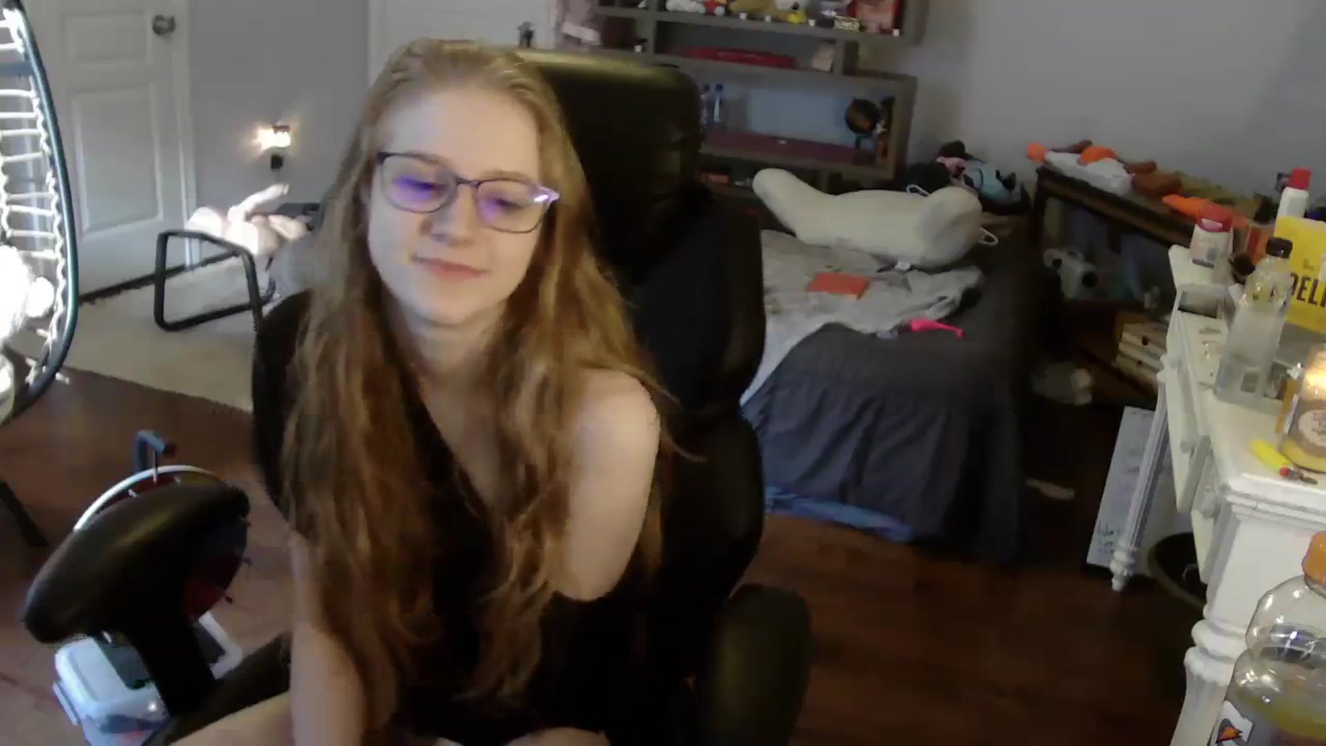 Gallery image thumbnail from Bunnydathug's myfreecams stream on, 08/10/2023, 14:07 image 7 of 20