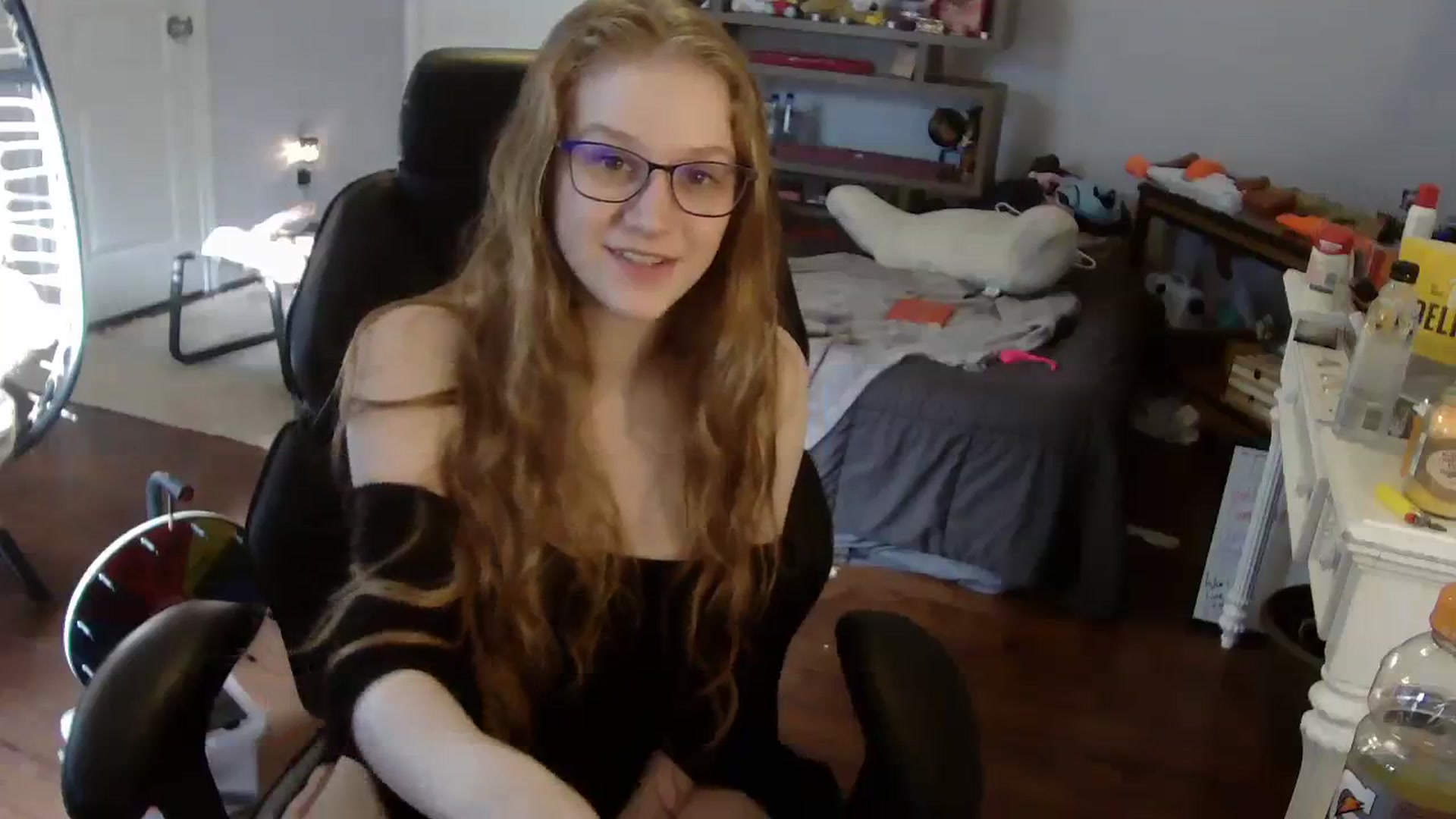 Gallery image thumbnail from Bunnydathug's myfreecams stream on, 08/10/2023, 14:07 image 12 of 20