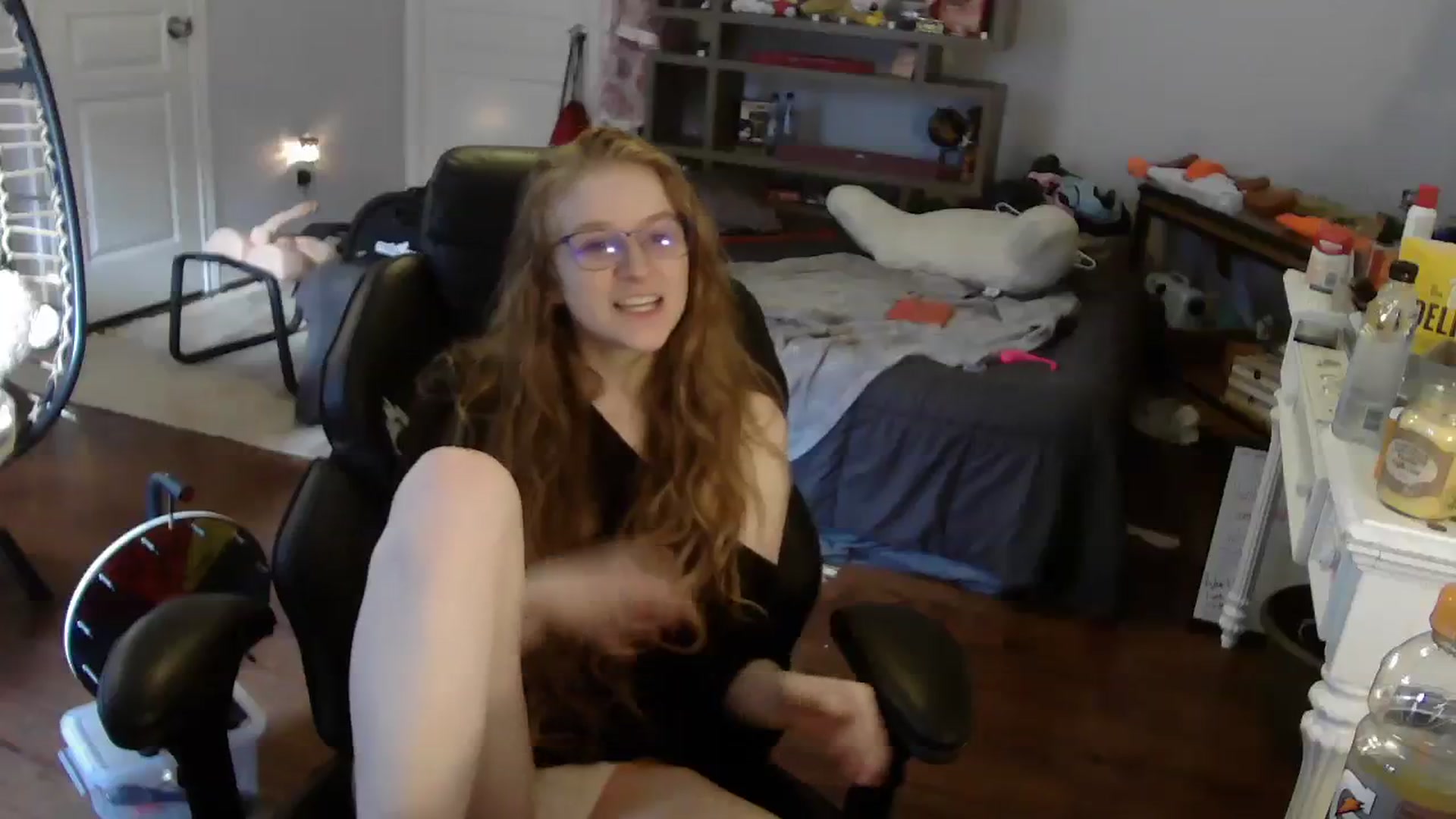 Gallery image thumbnail from Bunnydathug's myfreecams stream on, 08/10/2023, 14:07 image 5 of 20