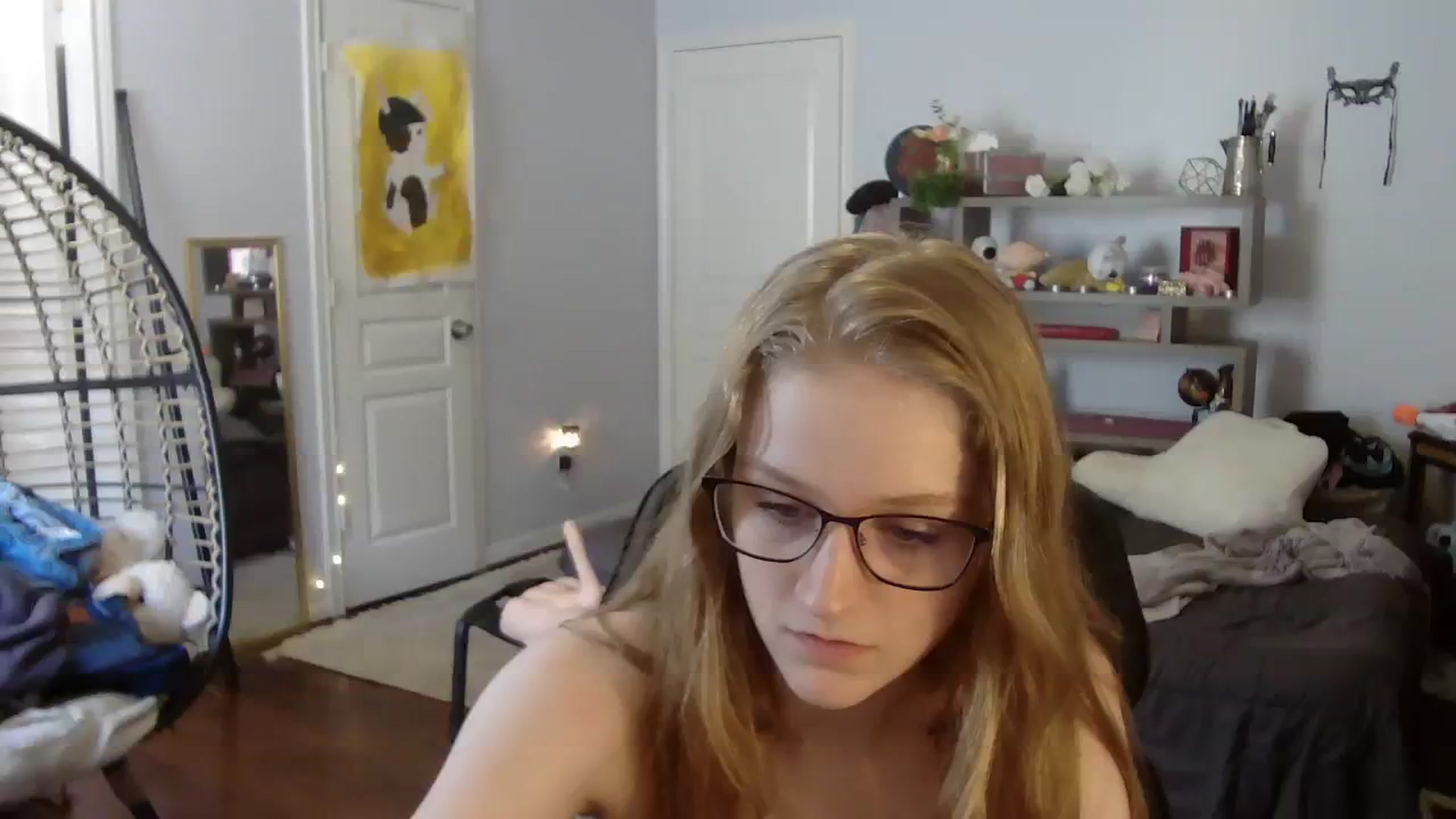 Gallery image thumbnail from Bunnydathug's myfreecams stream on, 08/12/2023, 20:33 image 17 of 20