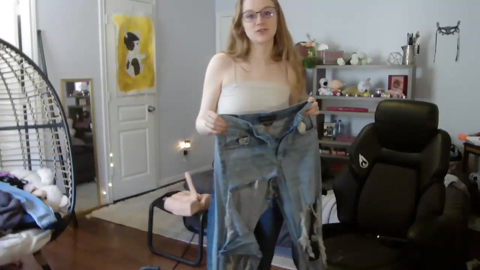 Gallery image thumbnail from Bunnydathug's myfreecams stream on, 08/12/2023, 20:33 image 20 of 20