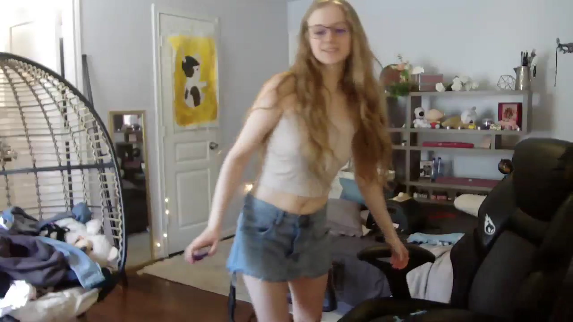 Gallery image thumbnail from Bunnydathug's myfreecams stream on, 08/12/2023, 21:26 image 14 of 20