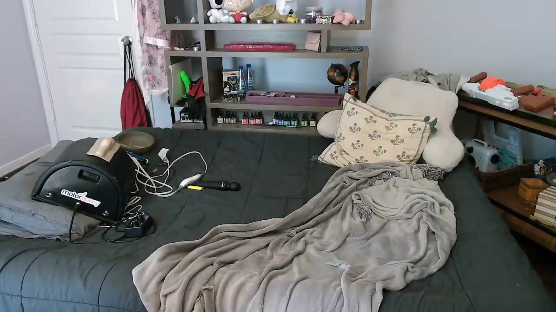 Gallery image thumbnail from Bunnydathug's myfreecams stream on, 08/18/2023, 16:13 image 4 of 20