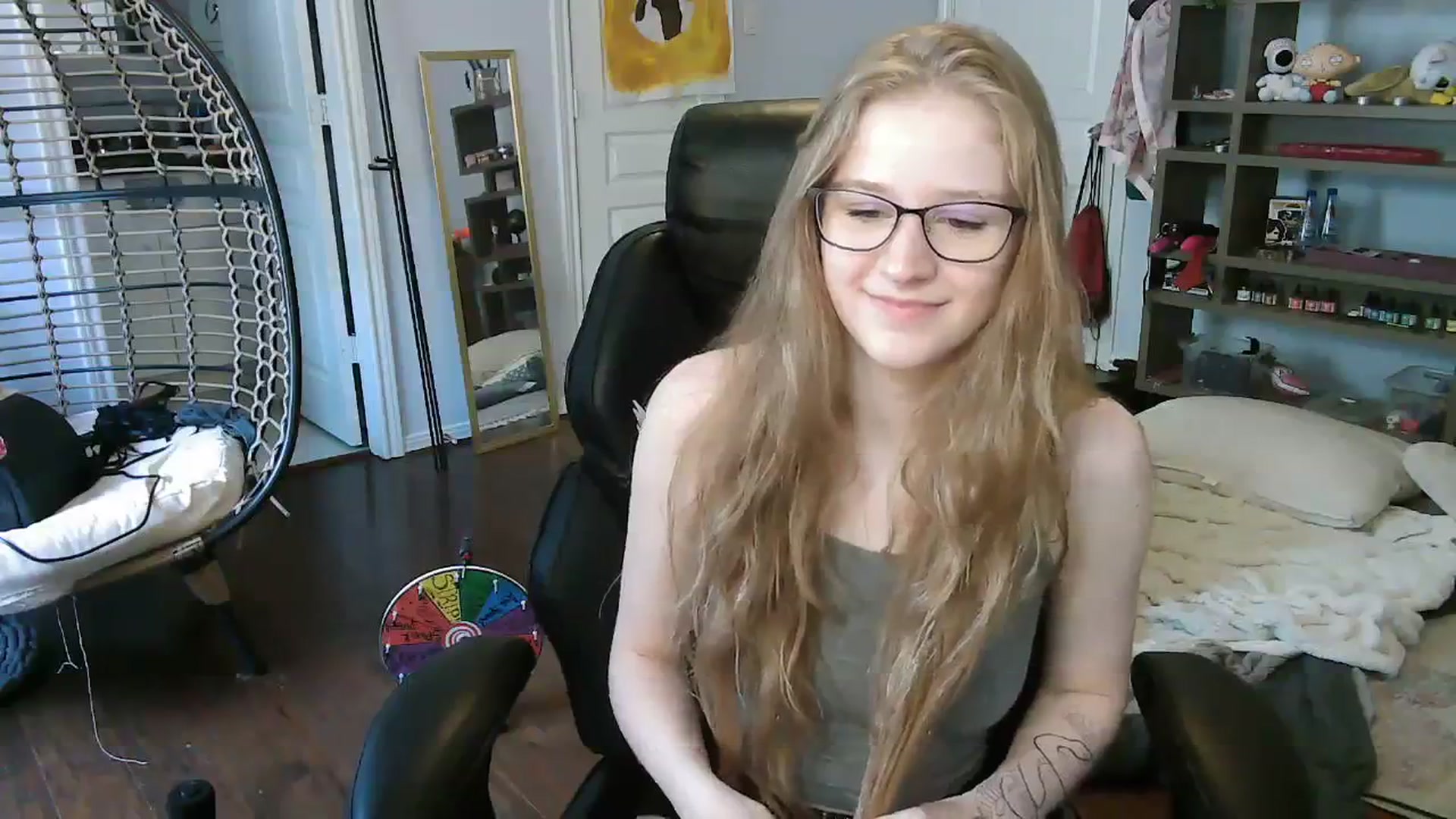 Gallery image thumbnail from Bunnydathug's myfreecams stream on, 08/27/2023, 18:43 image 11 of 20