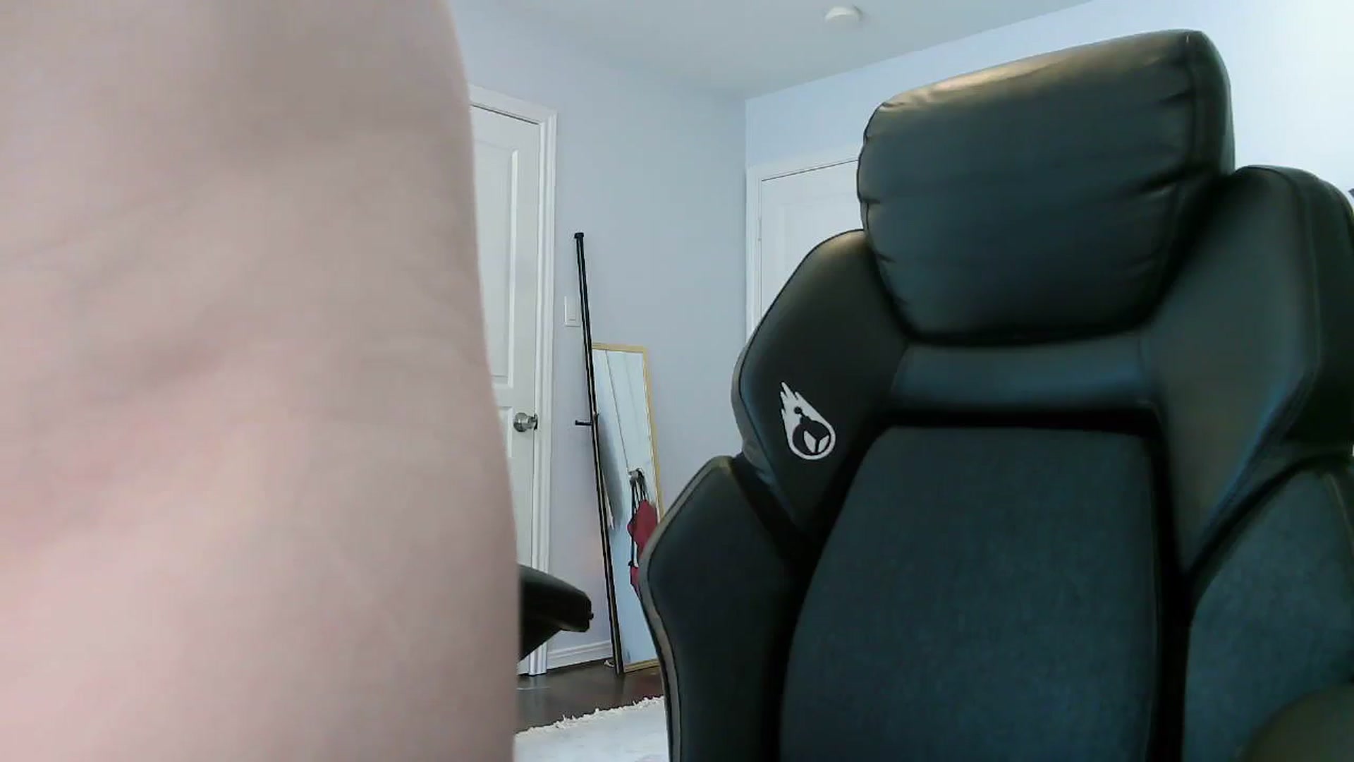 Gallery image thumbnail from Bunnydathug's myfreecams stream on, 09/04/2023, 15:27 image 7 of 20
