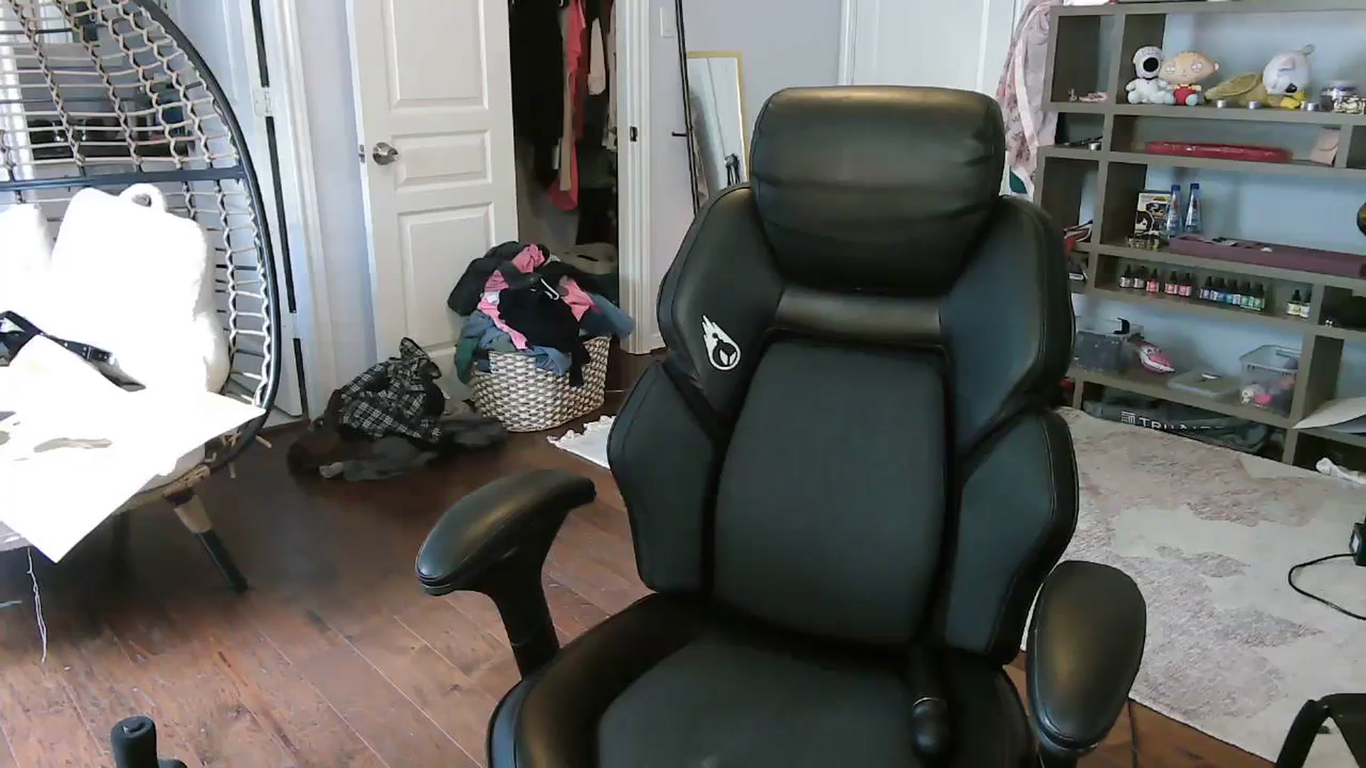 Gallery image thumbnail from Bunnydathug's myfreecams stream on, 09/04/2023, 19:12 image 7 of 20