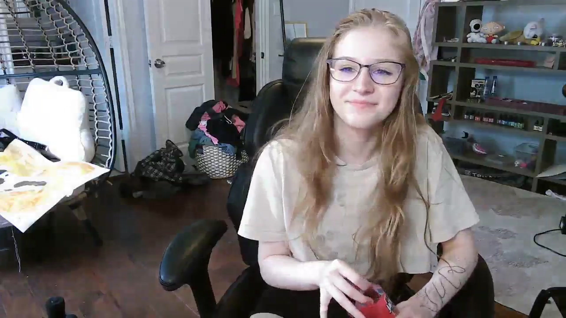 Gallery image thumbnail from Bunnydathug's myfreecams stream on, 09/04/2023, 19:12 image 10 of 20