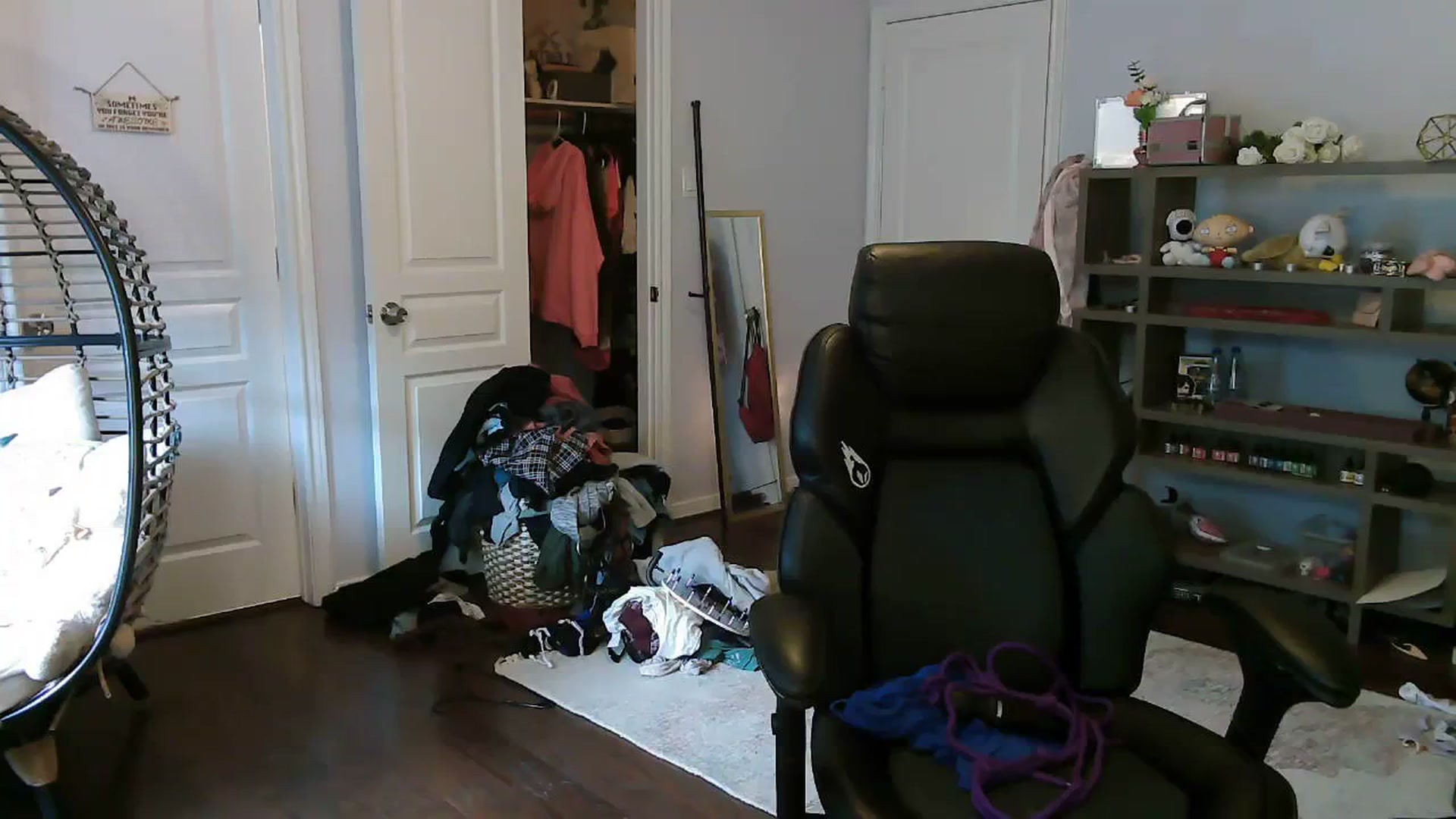 Gallery image thumbnail from Bunnydathug's myfreecams stream on, 09/08/2023, 14:00 image 11 of 20