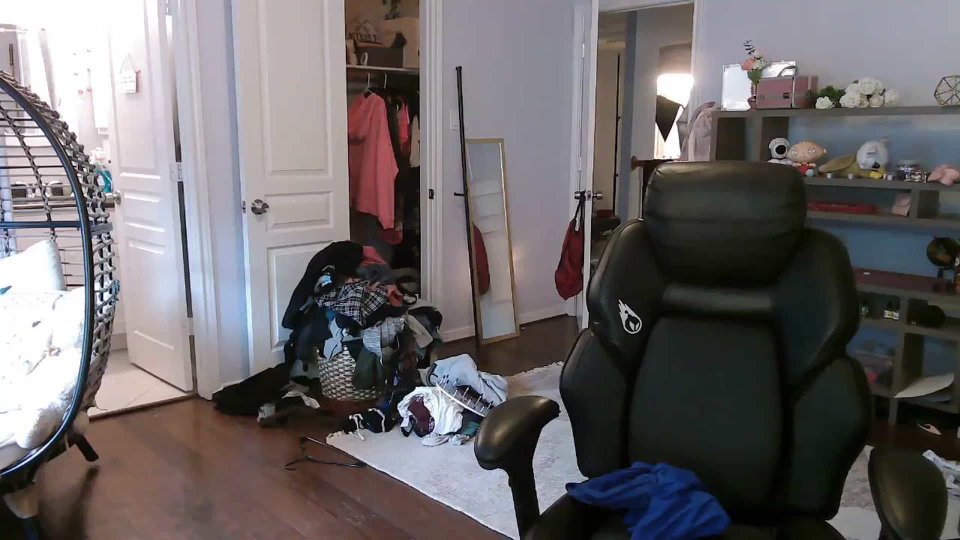 Gallery image thumbnail from Bunnydathug's myfreecams stream on, 09/08/2023, 14:00 image 3 of 20