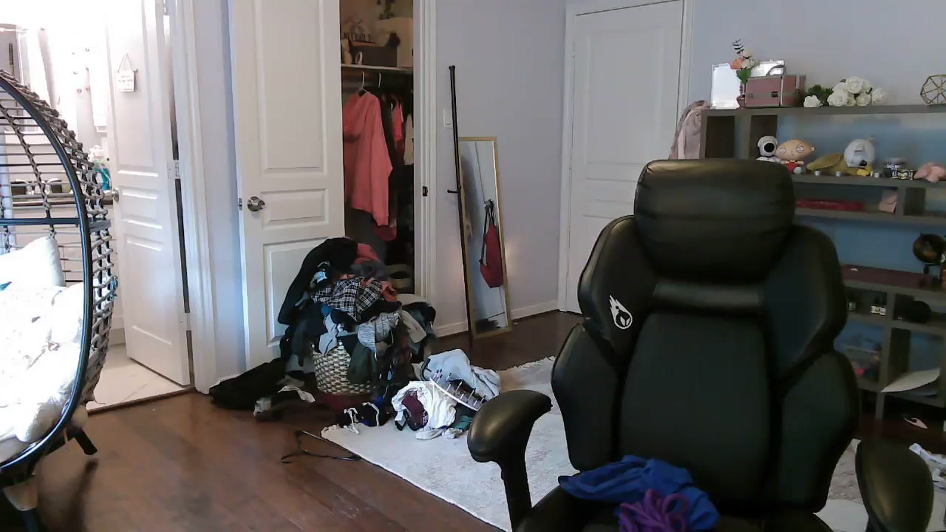Gallery image thumbnail from Bunnydathug's myfreecams stream on, 09/08/2023, 14:00 image 5 of 20