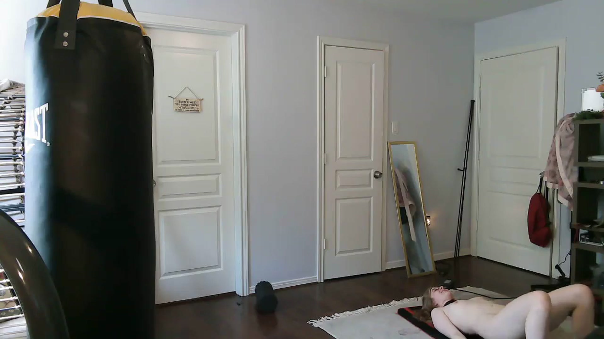 Gallery image thumbnail from Bunnydathug's myfreecams stream on, 09/19/2023, 18:00 image 4 of 20