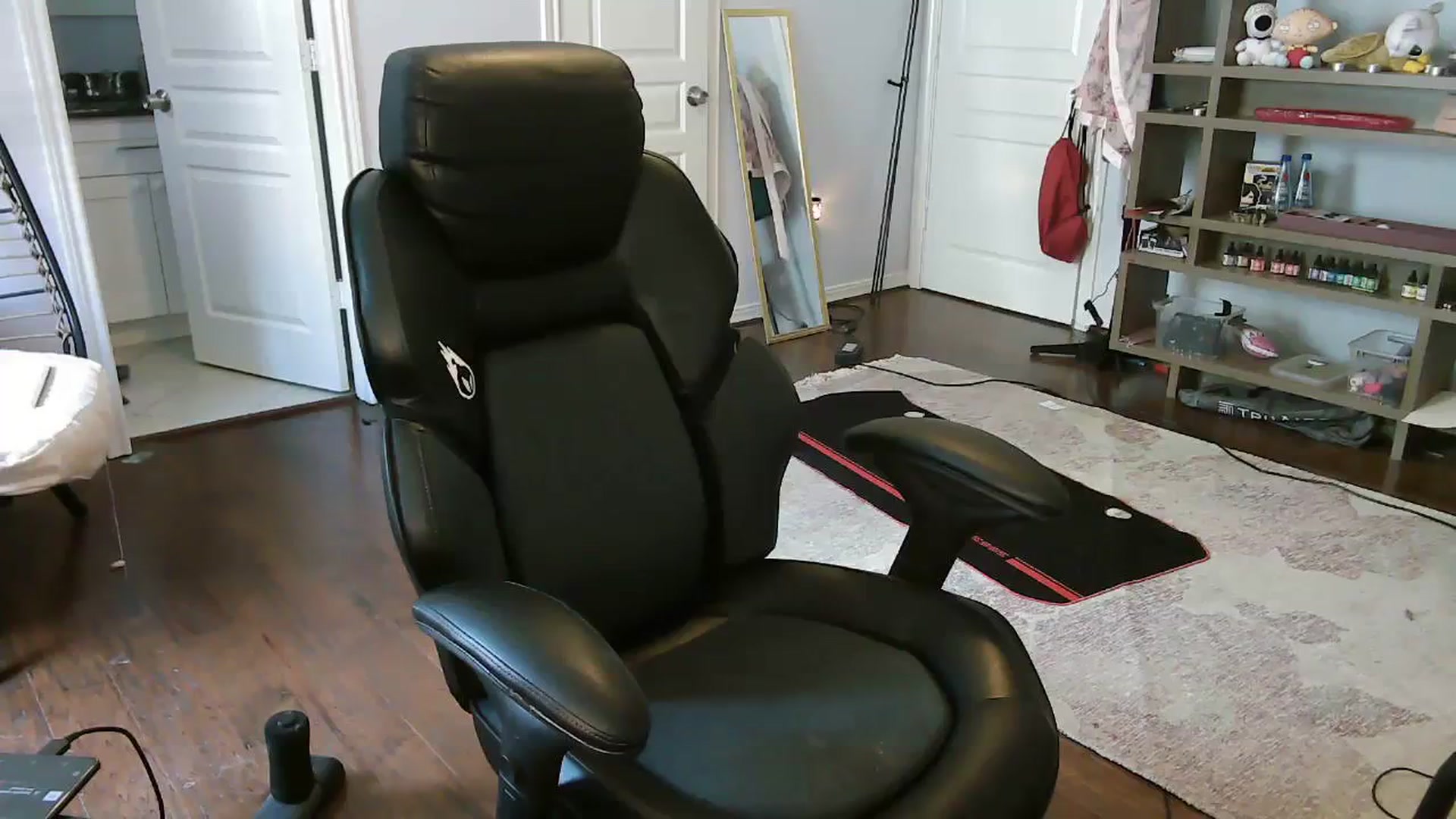 Gallery image thumbnail from Bunnydathug's myfreecams stream on, 09/19/2023, 19:01 image 9 of 20