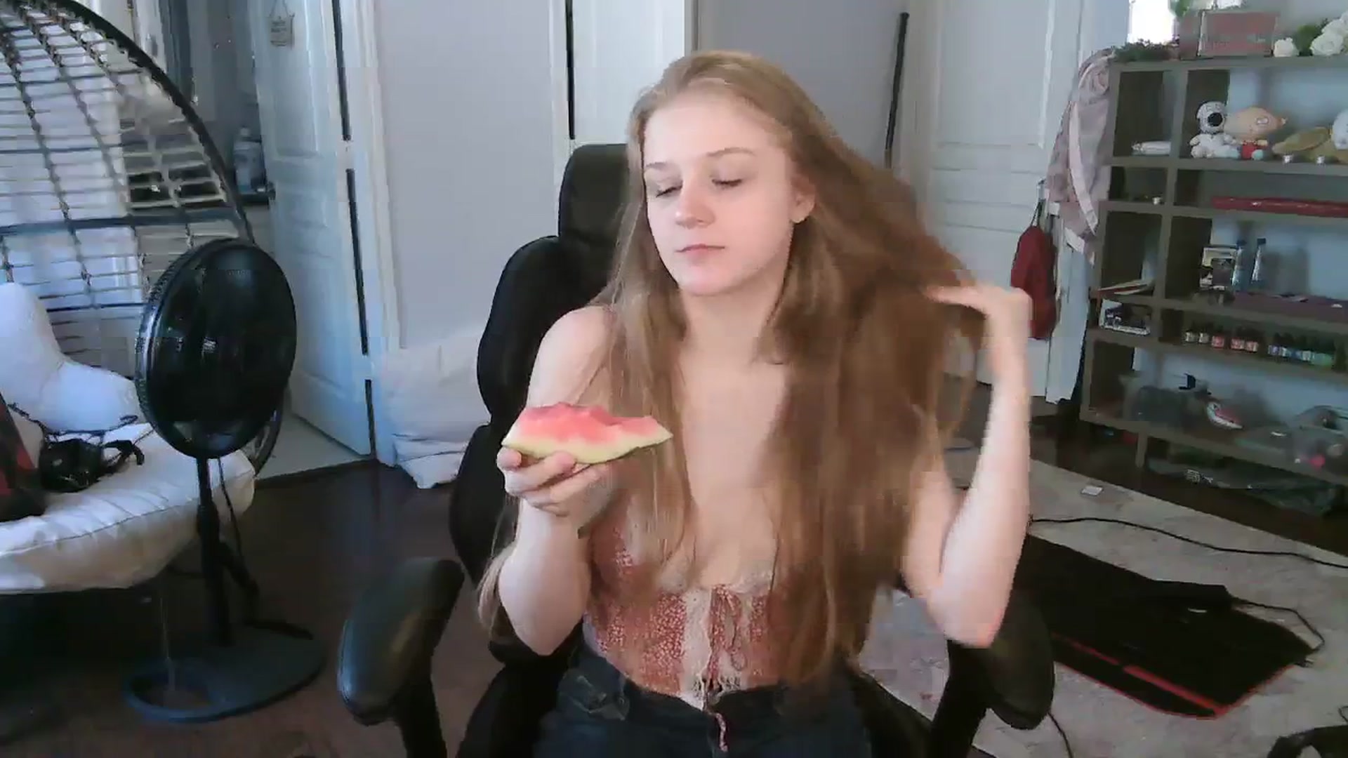 Gallery image thumbnail from Bunnydathug's myfreecams stream on, 09/23/2023, 21:36 image 15 of 20