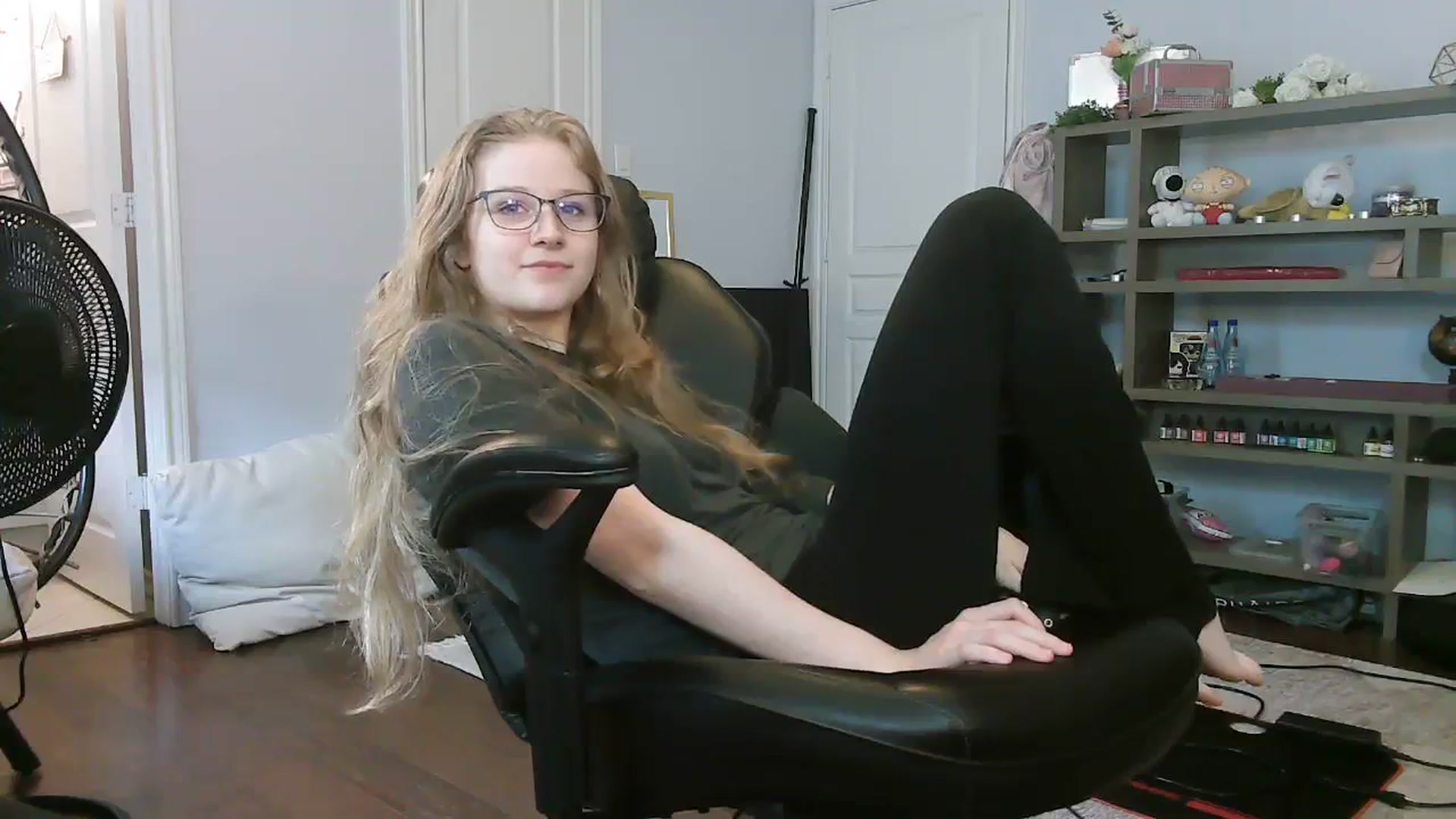 Gallery image thumbnail from Bunnydathug's myfreecams stream on, 09/25/2023, 18:06 image 19 of 20