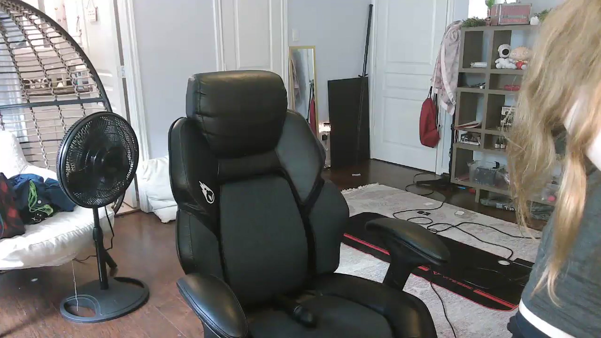 Gallery image thumbnail from Bunnydathug's myfreecams stream on, 09/25/2023, 18:06 image 5 of 20