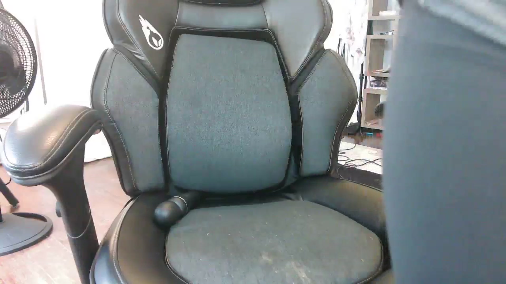 Gallery image thumbnail from Bunnydathug's myfreecams stream on, 09/25/2023, 18:06 image 11 of 20
