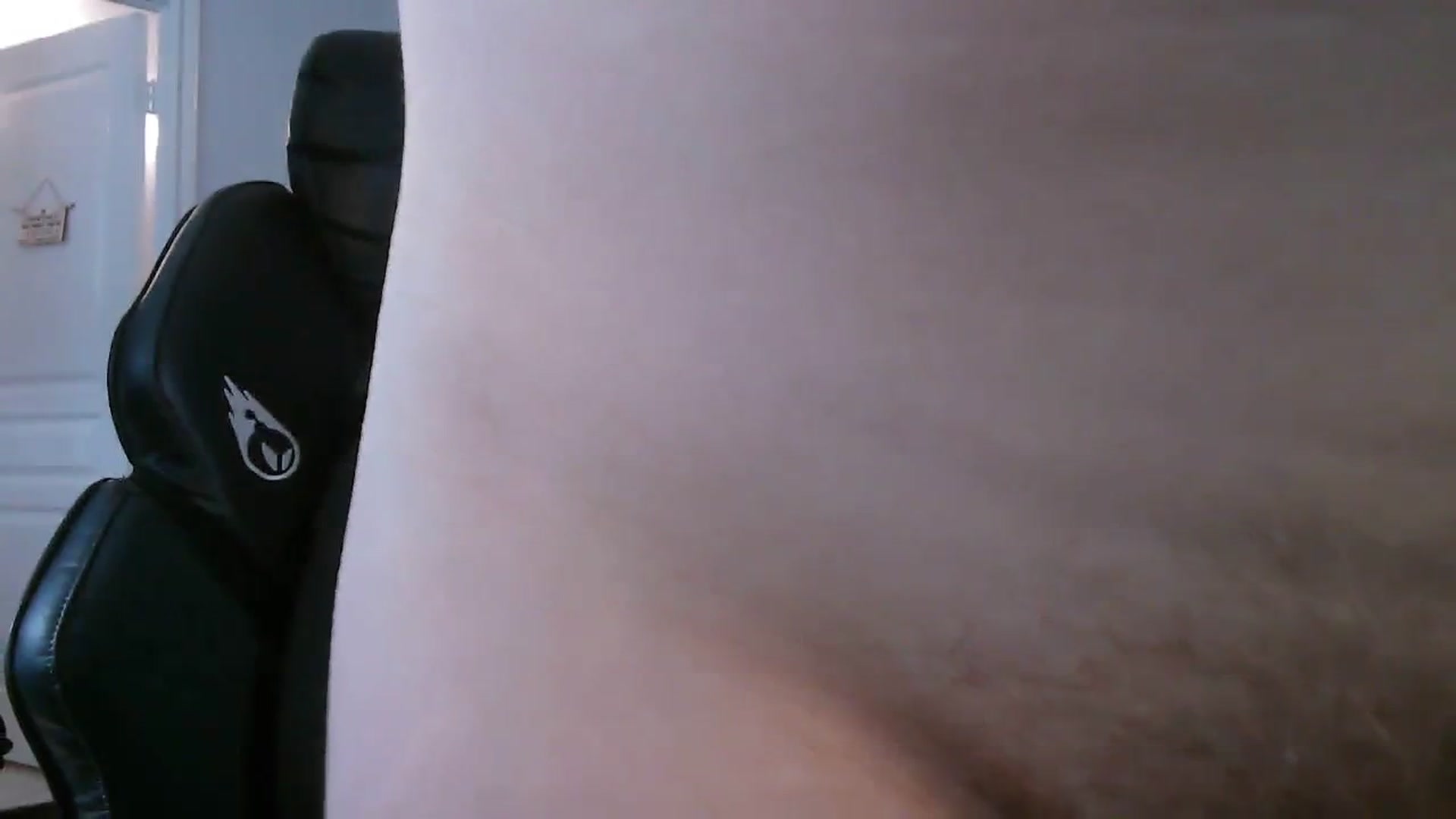 Gallery image thumbnail from Bunnydathug's myfreecams stream on, 09/29/2023, 15:40 image 12 of 20
