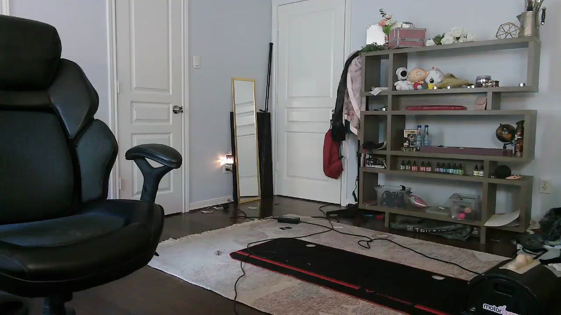 Gallery image thumbnail from Bunnydathug's myfreecams stream on, 09/30/2023, 17:29 image 1 of 20