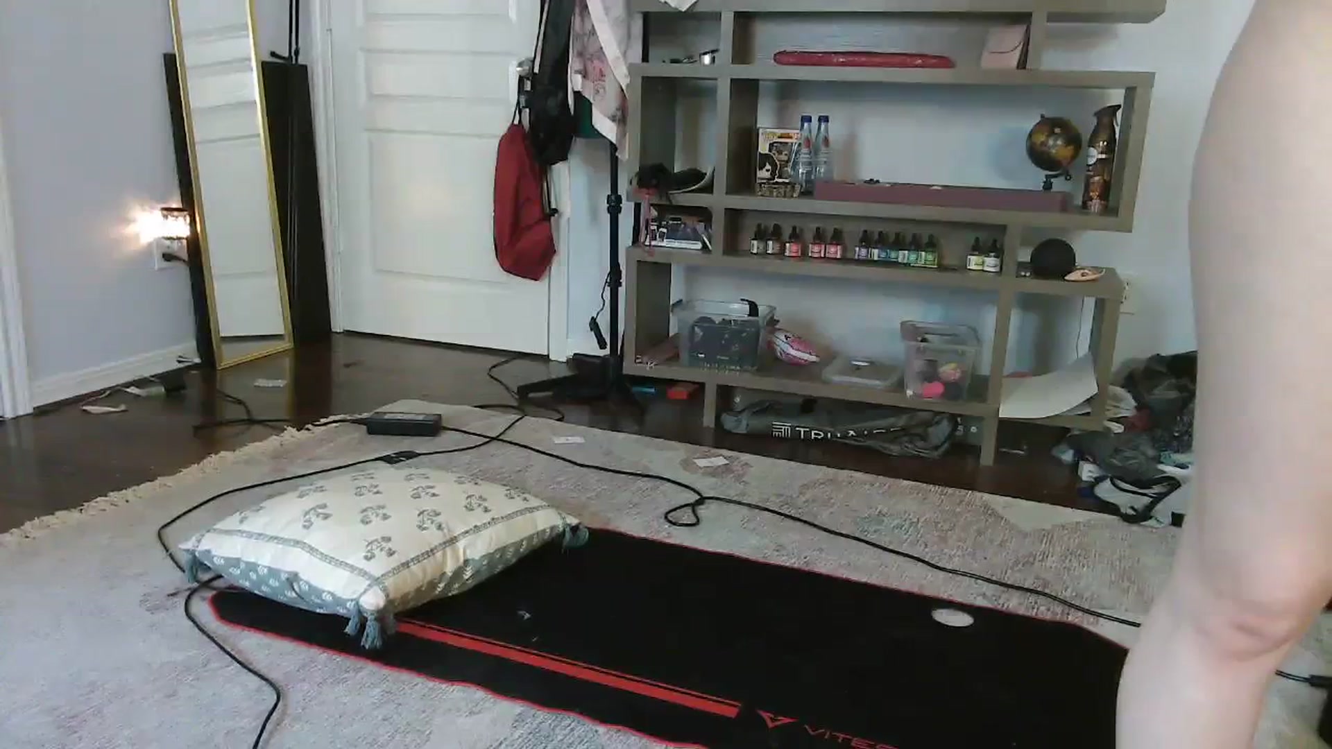 Gallery image thumbnail from Bunnydathug's myfreecams stream on, 09/30/2023, 17:56 image 7 of 20