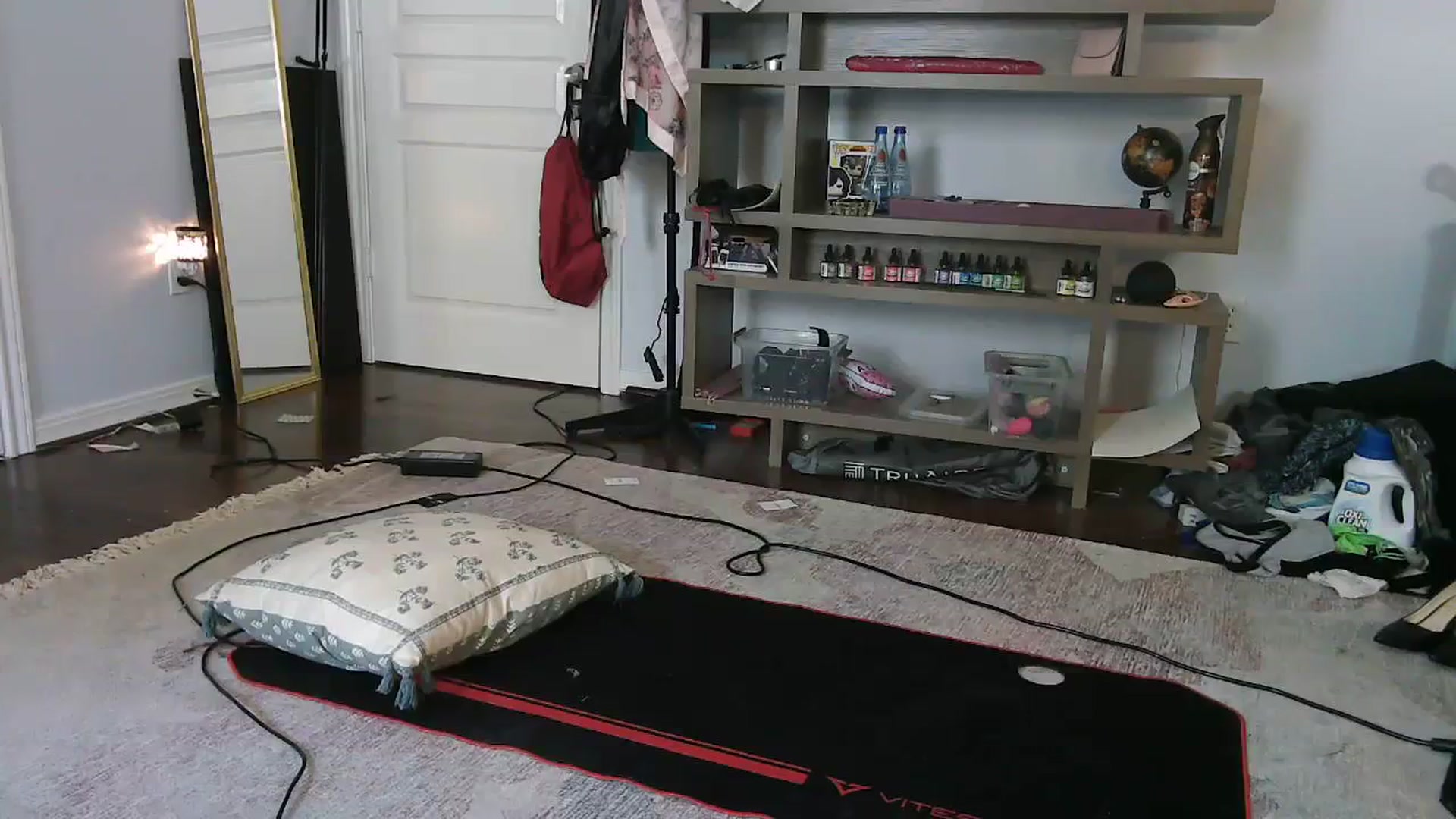 Gallery image thumbnail from Bunnydathug's myfreecams stream on, 09/30/2023, 17:56 image 6 of 20