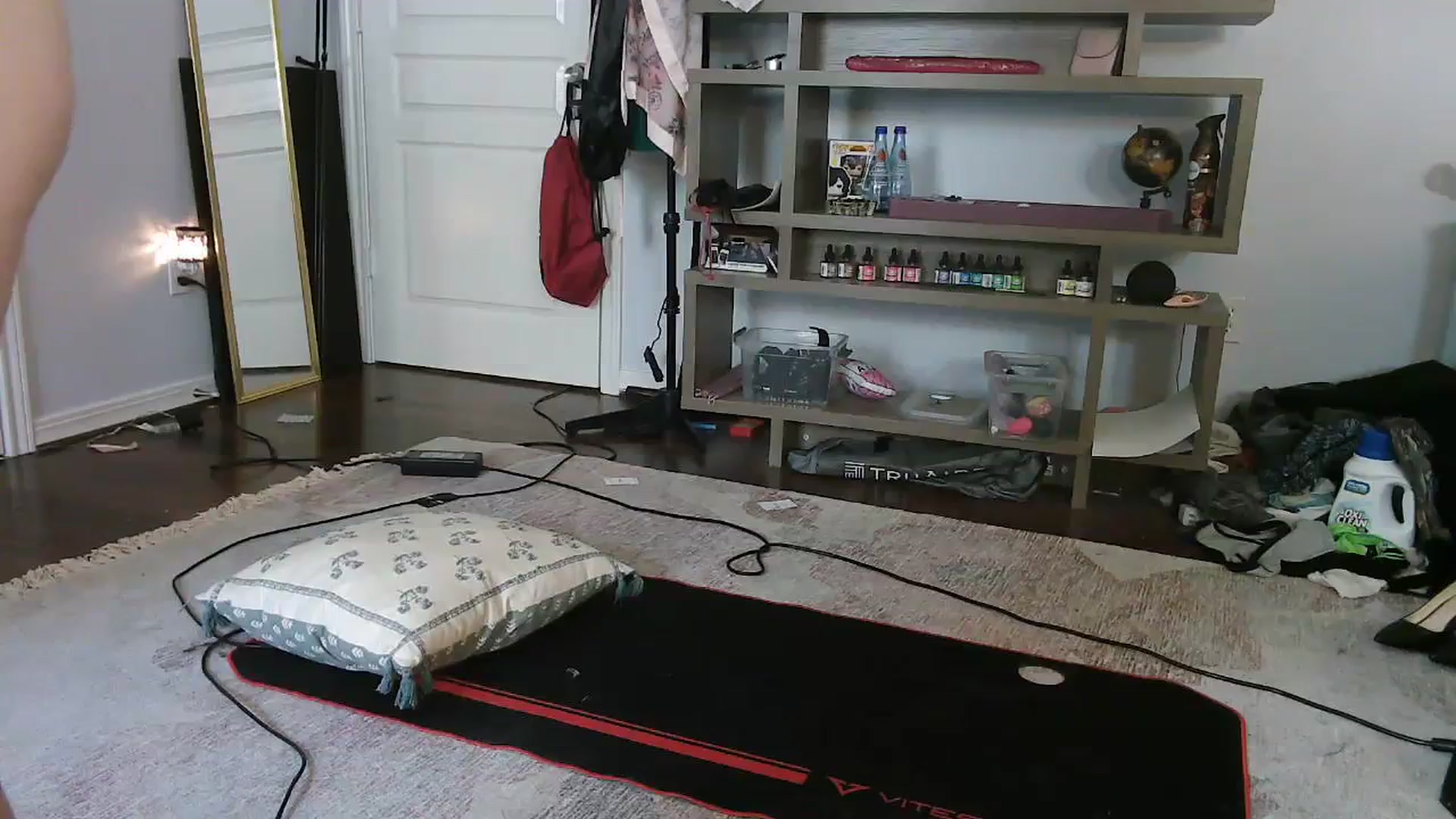 Gallery image thumbnail from Bunnydathug's myfreecams stream on, 09/30/2023, 17:56 image 4 of 20