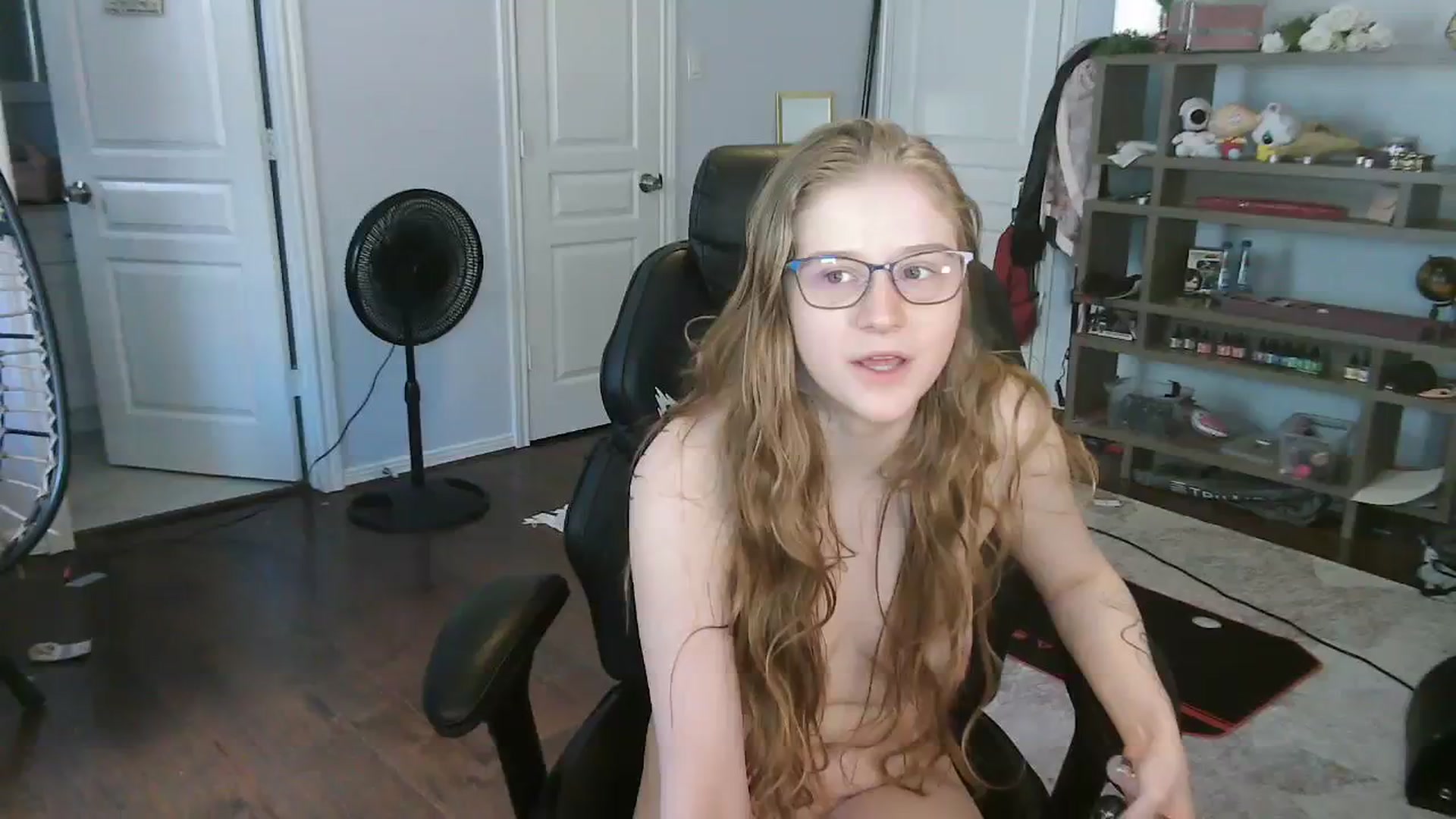 Gallery image thumbnail from Bunnydathug's myfreecams stream on, 09/30/2023, 19:00 image 7 of 20