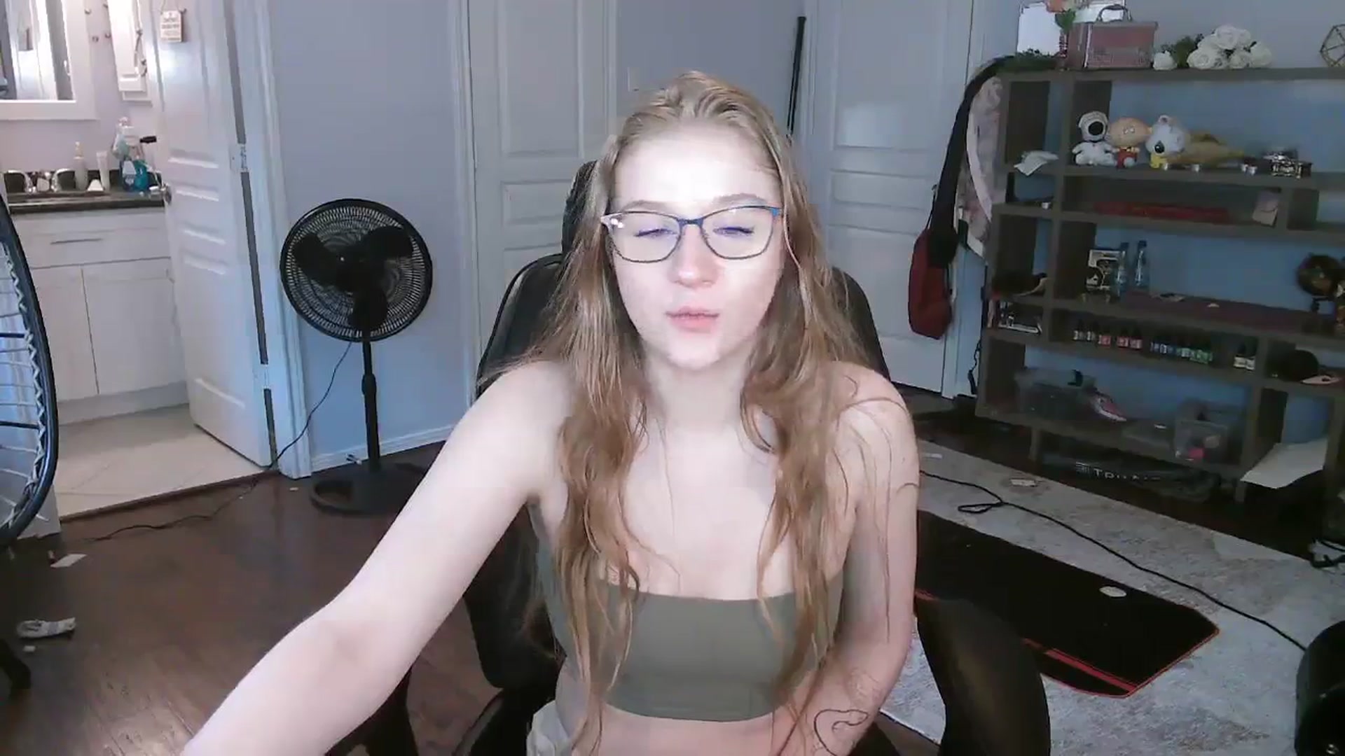 Gallery image thumbnail from Bunnydathug's myfreecams stream on, 10/02/2023, 13:34 image 20 of 20