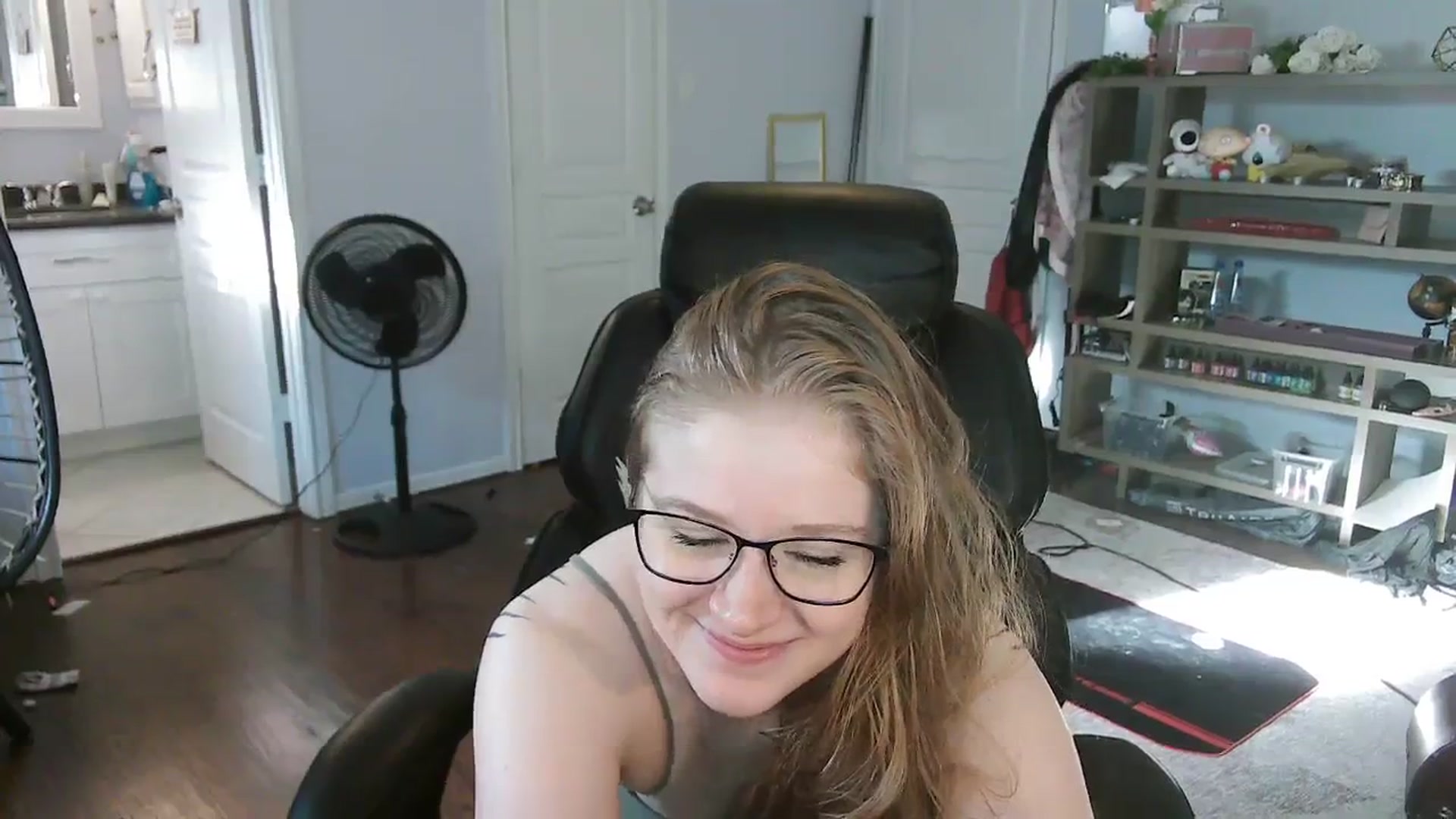 Gallery image thumbnail from Bunnydathug's myfreecams stream on, 10/02/2023, 14:14 image 12 of 20