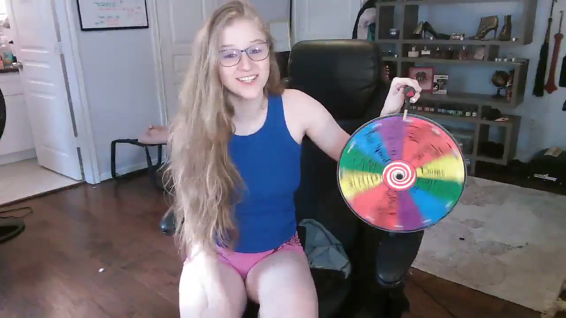Gallery image thumbnail from Bunnydathug's myfreecams stream on, 10/04/2023, 16:40 image 2 of 20
