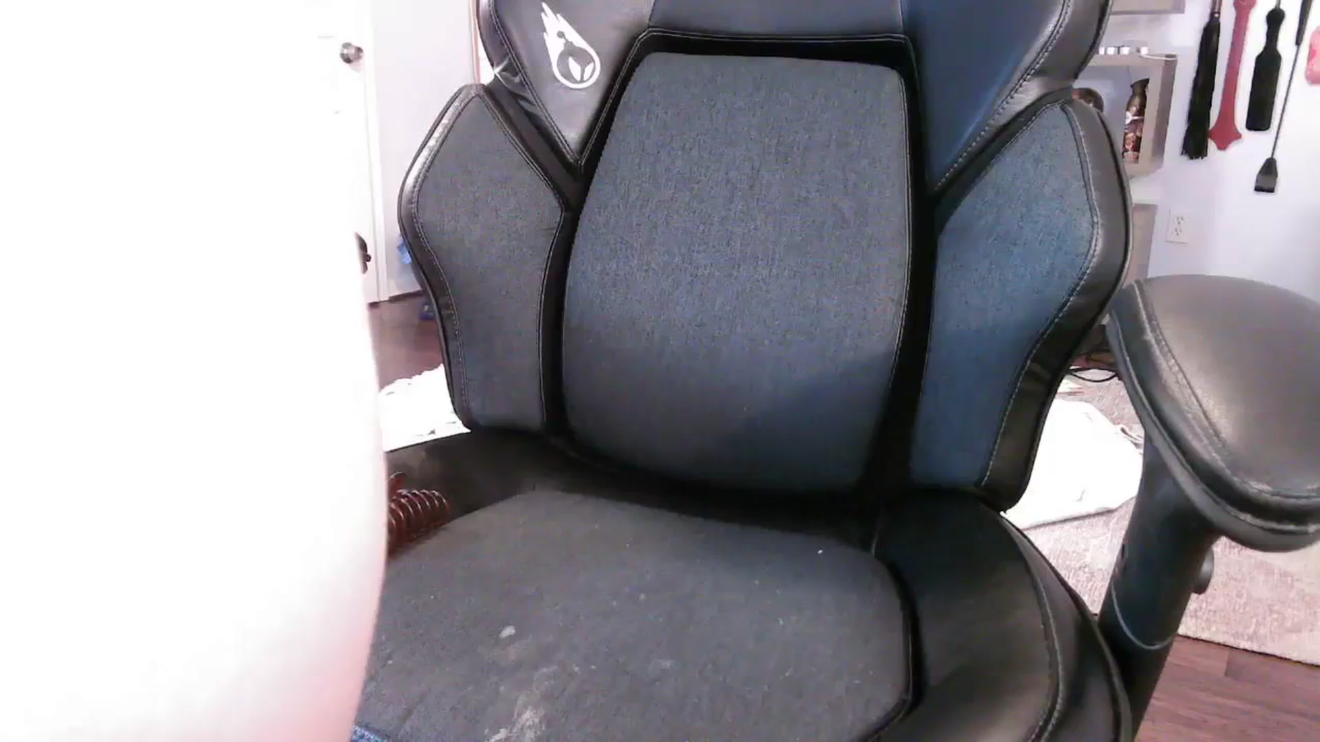 Gallery image thumbnail from Bunnydathug's myfreecams stream on, 10/13/2023, 13:43 image 4 of 20