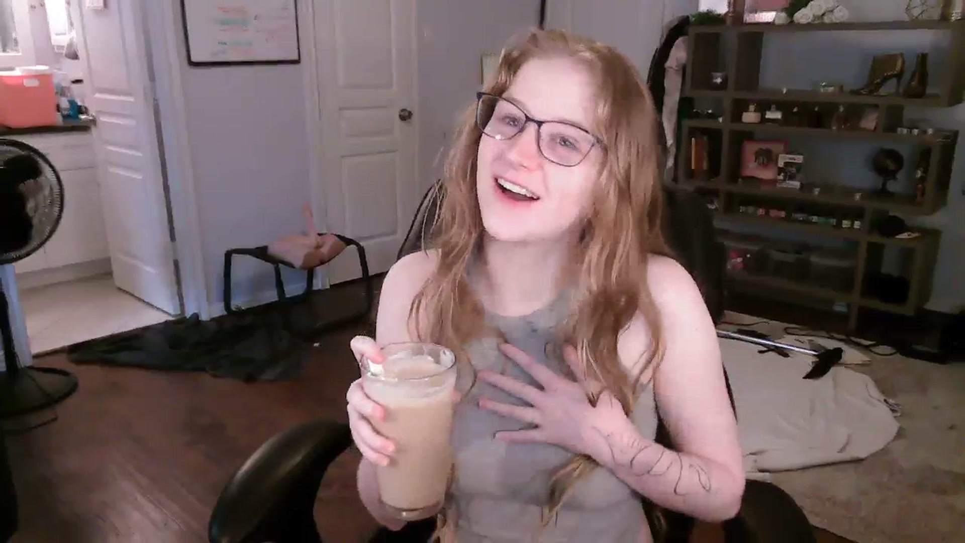 Gallery image thumbnail from Bunnydathug's myfreecams stream on, 10/13/2023, 13:43 image 3 of 20