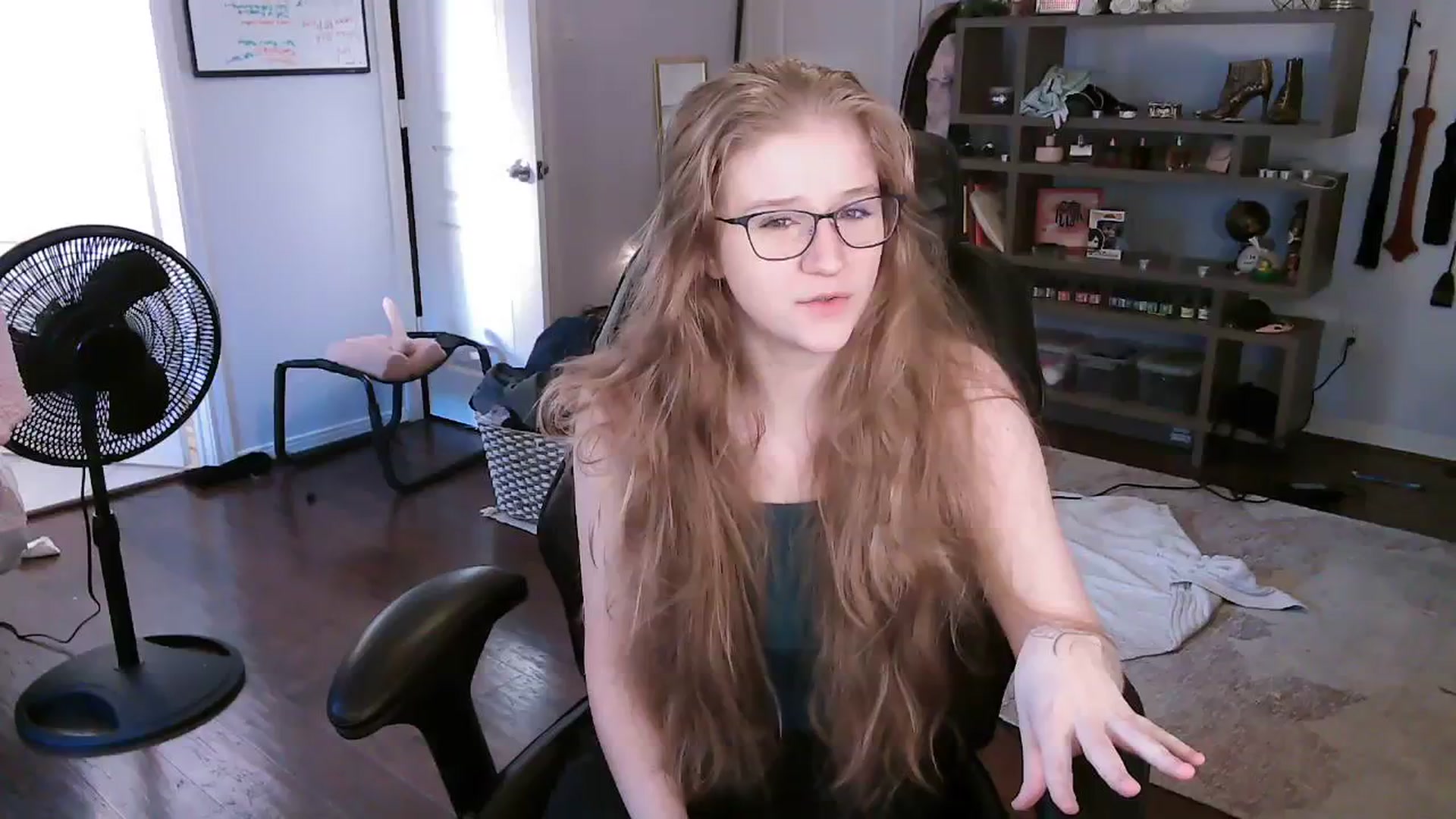 Gallery image thumbnail from Bunnydathug's myfreecams stream on, 10/16/2023, 14:27 image 1 of 20