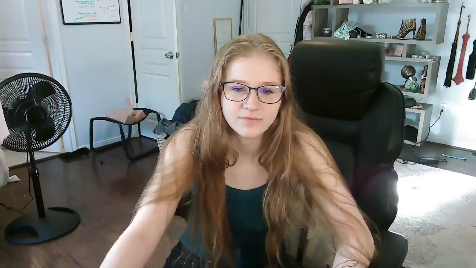 Gallery image thumbnail from Bunnydathug's myfreecams stream on, 10/16/2023, 14:27 image 14 of 20