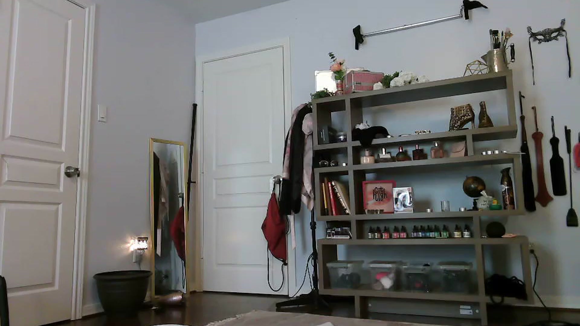 Gallery image thumbnail from Bunnydathug's myfreecams stream on, 10/19/2023, 18:52 image 9 of 20