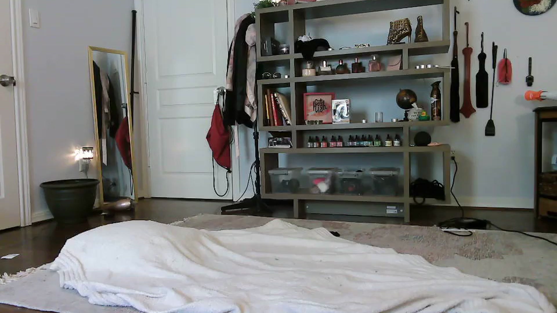 Gallery image thumbnail from Bunnydathug's myfreecams stream on, 10/19/2023, 18:52 image 2 of 20