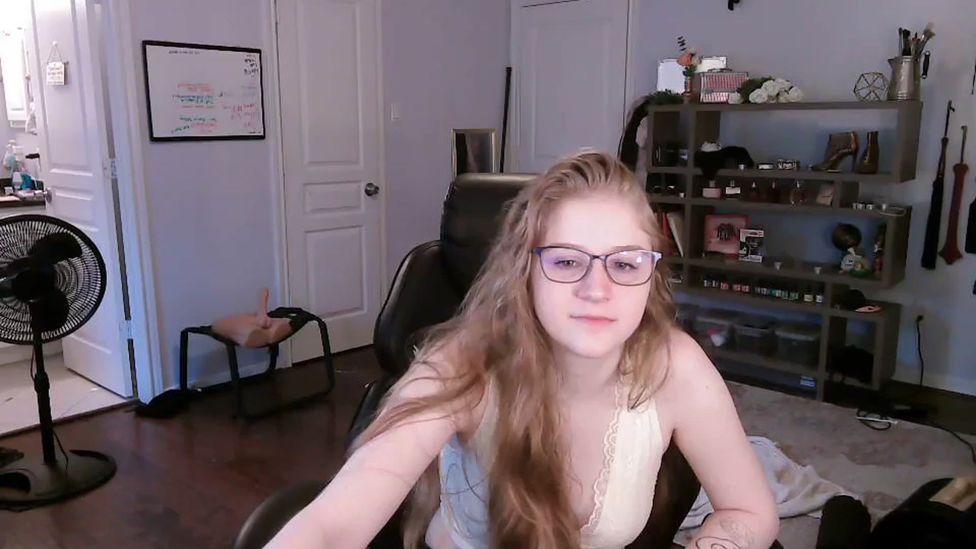 Gallery image thumbnail from Bunnydathug's myfreecams stream on, 10/20/2023, 13:28 image 20 of 20