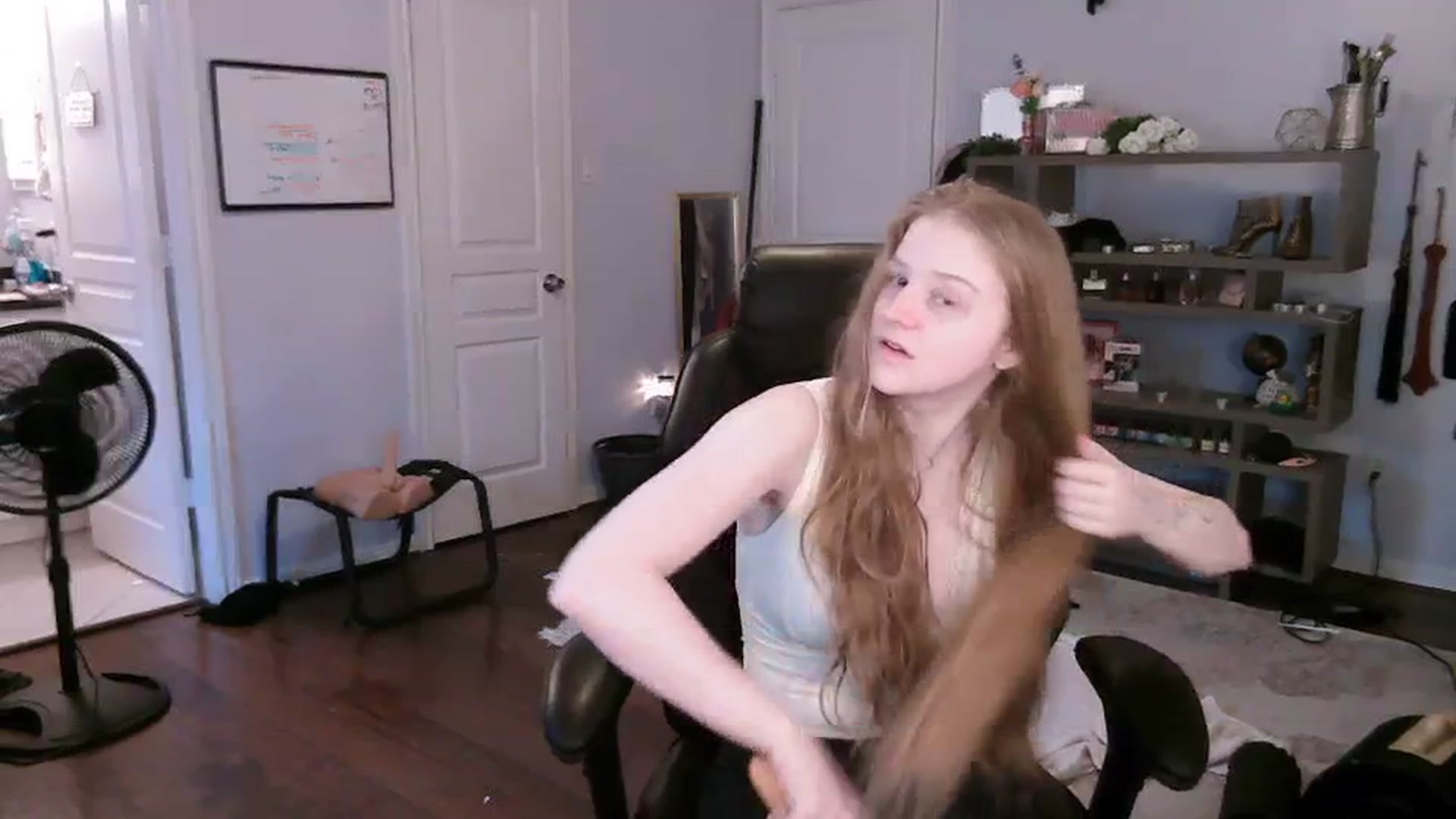 Gallery image thumbnail from Bunnydathug's myfreecams stream on, 10/20/2023, 13:28 image 12 of 20