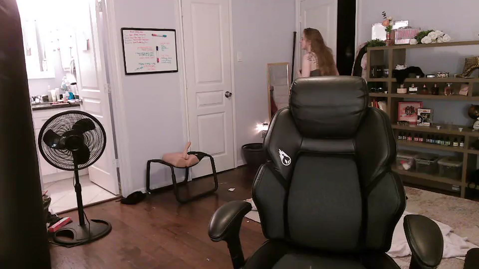 Gallery image thumbnail from Bunnydathug's myfreecams stream on, 10/21/2023, 12:37 image 1 of 20