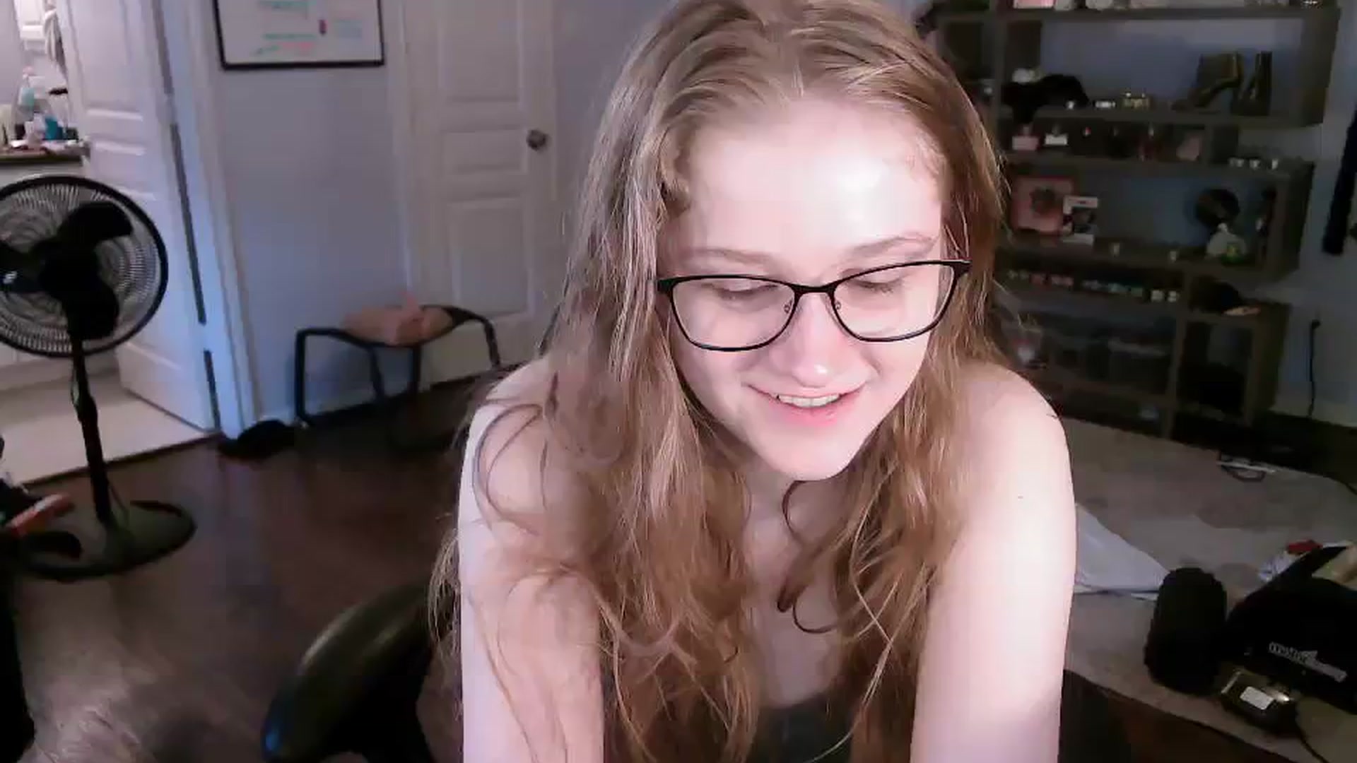 Gallery image thumbnail from Bunnydathug's myfreecams stream on, 10/21/2023, 13:40 image 17 of 20