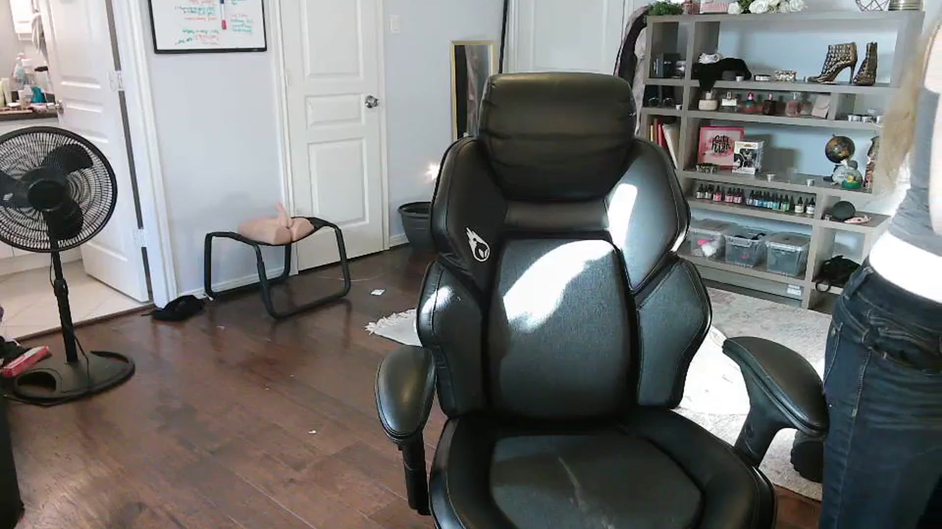Gallery image thumbnail from Bunnydathug's myfreecams stream on, 10/21/2023, 14:19 image 2 of 20