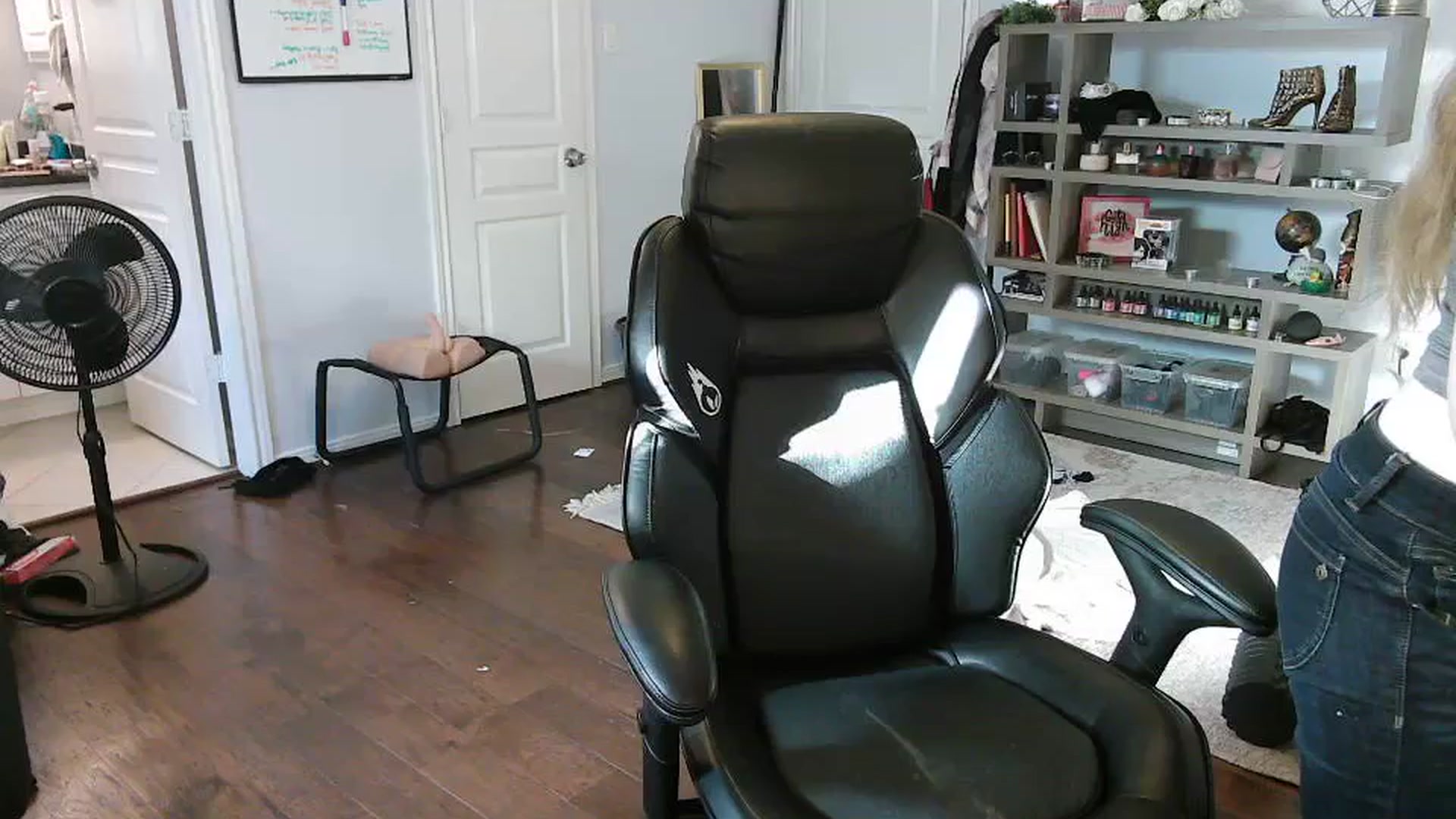 Gallery image thumbnail from Bunnydathug's myfreecams stream on, 10/21/2023, 14:19 image 1 of 20