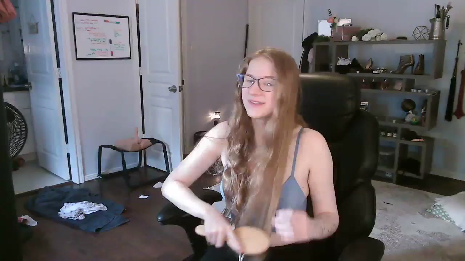 Gallery image thumbnail from Bunnydathug's myfreecams stream on, 10/25/2023, 16:27 image 2 of 20