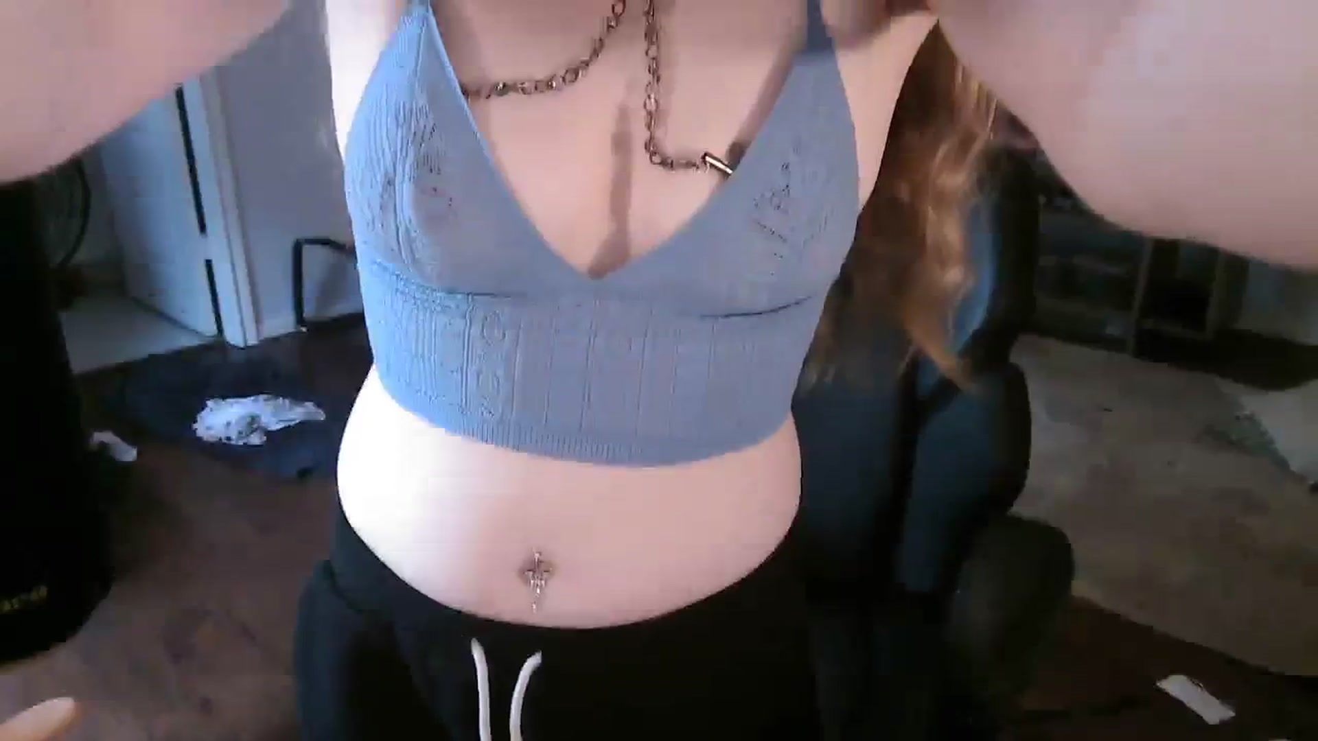 Gallery image thumbnail from Bunnydathug's myfreecams stream on, 10/25/2023, 16:27 image 4 of 20