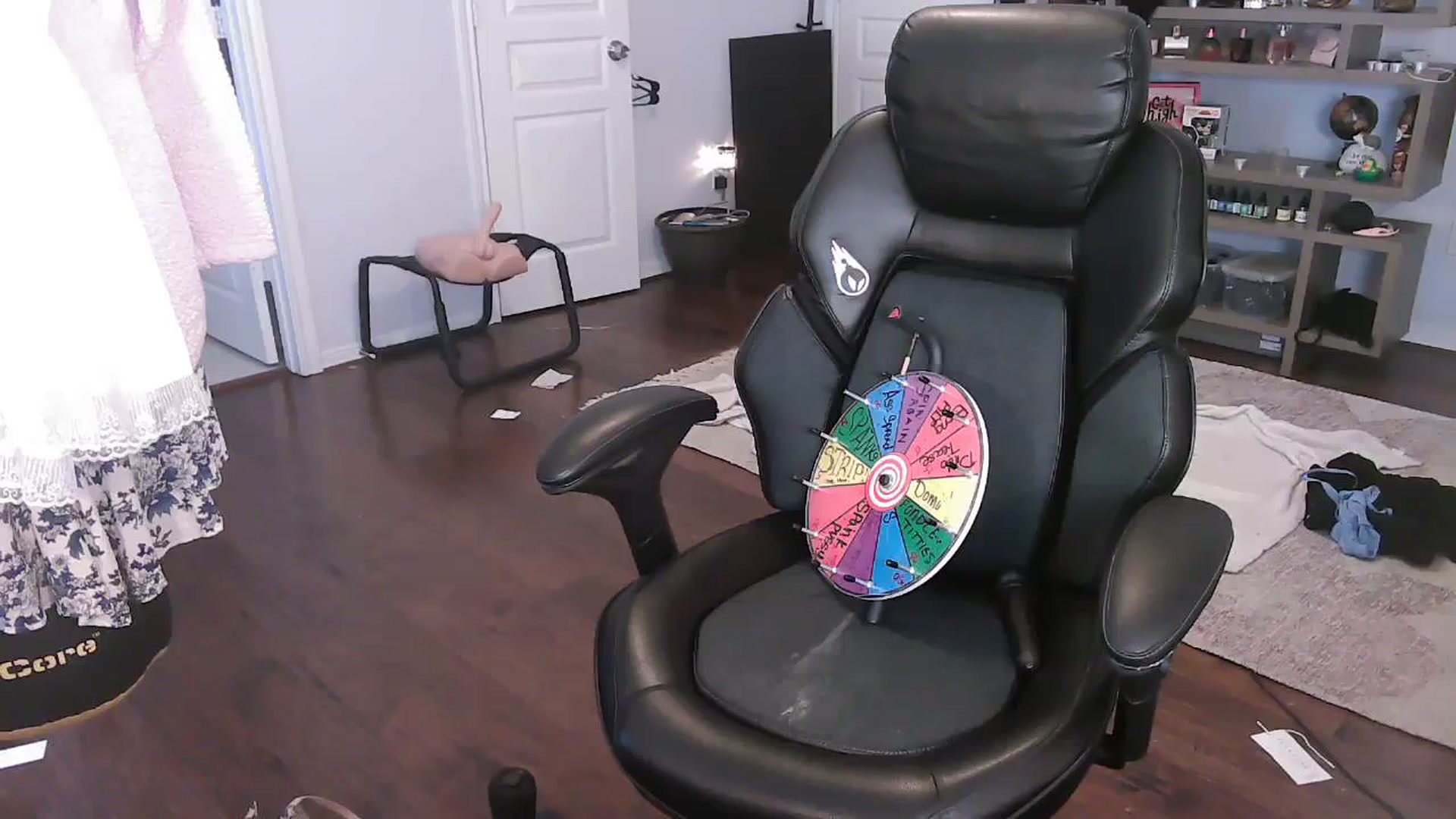 Gallery image thumbnail from Bunnydathug's myfreecams stream on, 10/25/2023, 19:53 image 20 of 20