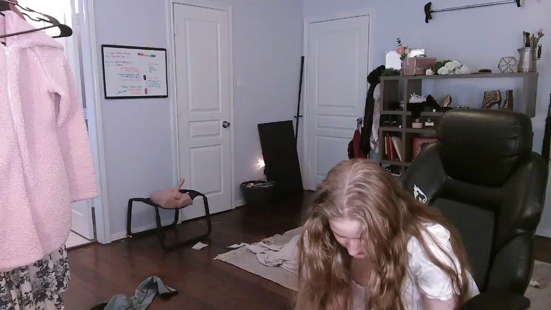Gallery image thumbnail from Bunnydathug's myfreecams stream on, 10/26/2023, 16:34 image 19 of 20