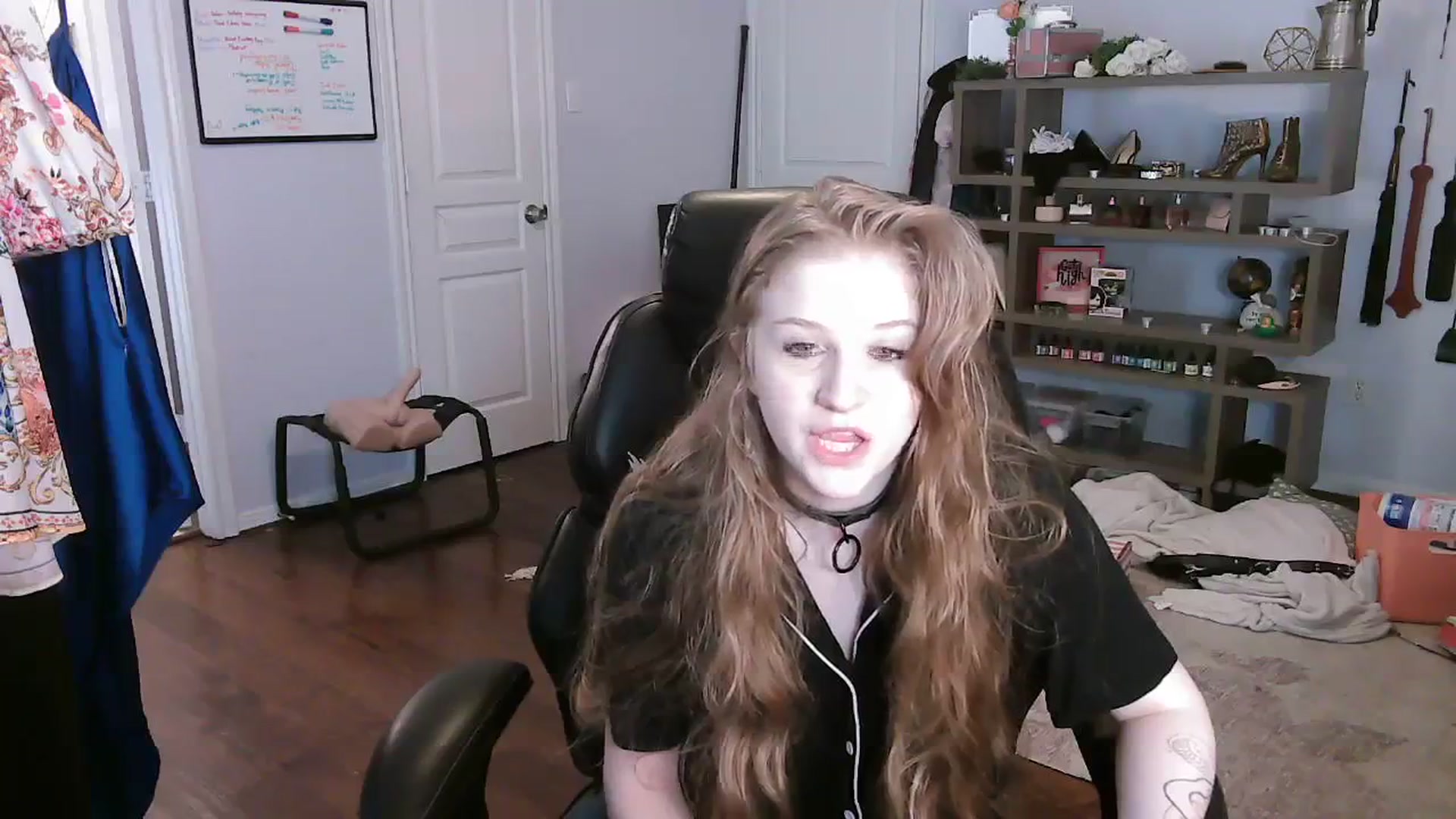 Gallery image thumbnail from Bunnydathug's myfreecams stream on, 10/29/2023, 14:47 image 12 of 20