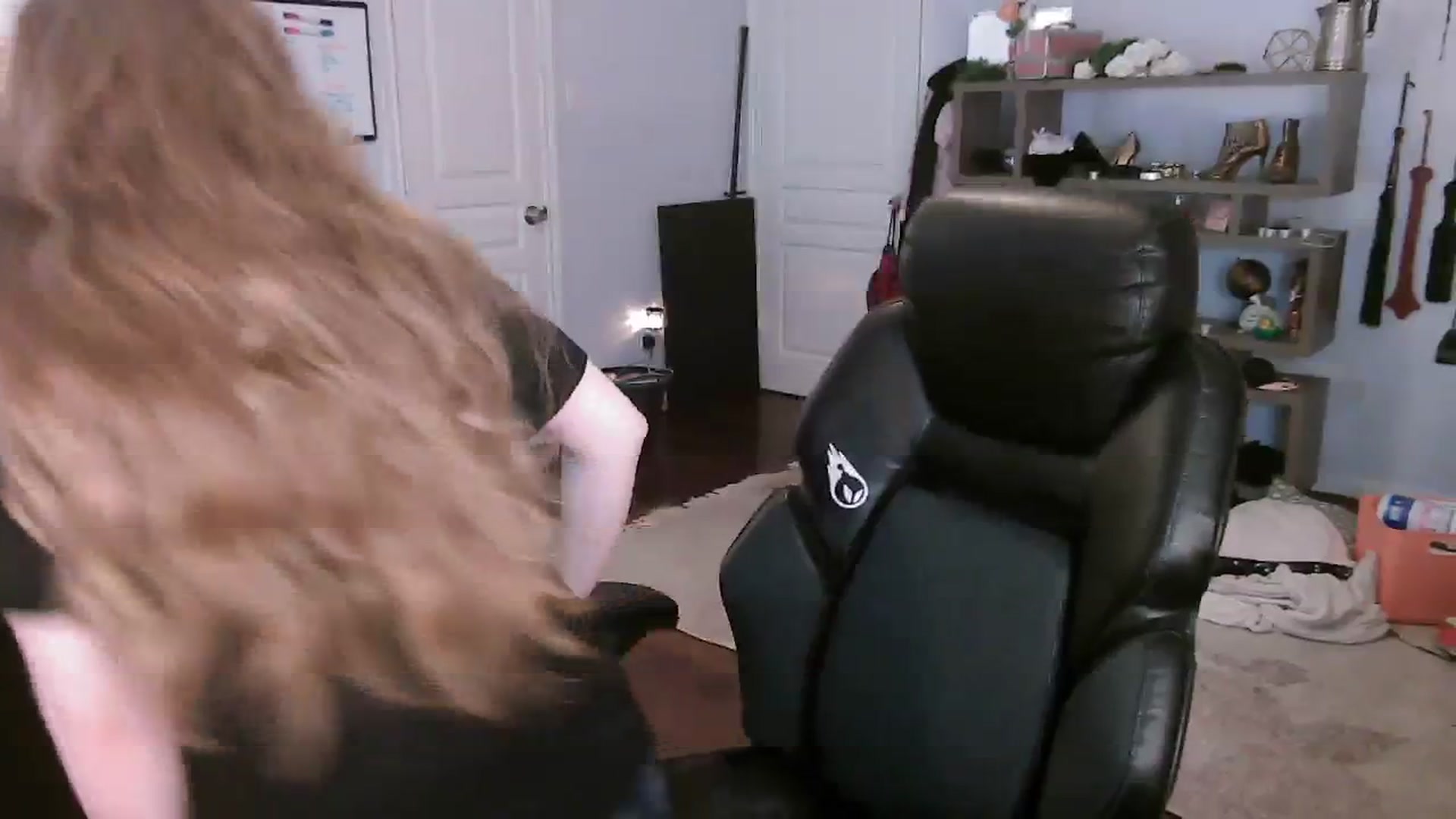 Gallery image thumbnail from Bunnydathug's myfreecams stream on, 10/29/2023, 14:47 image 3 of 20