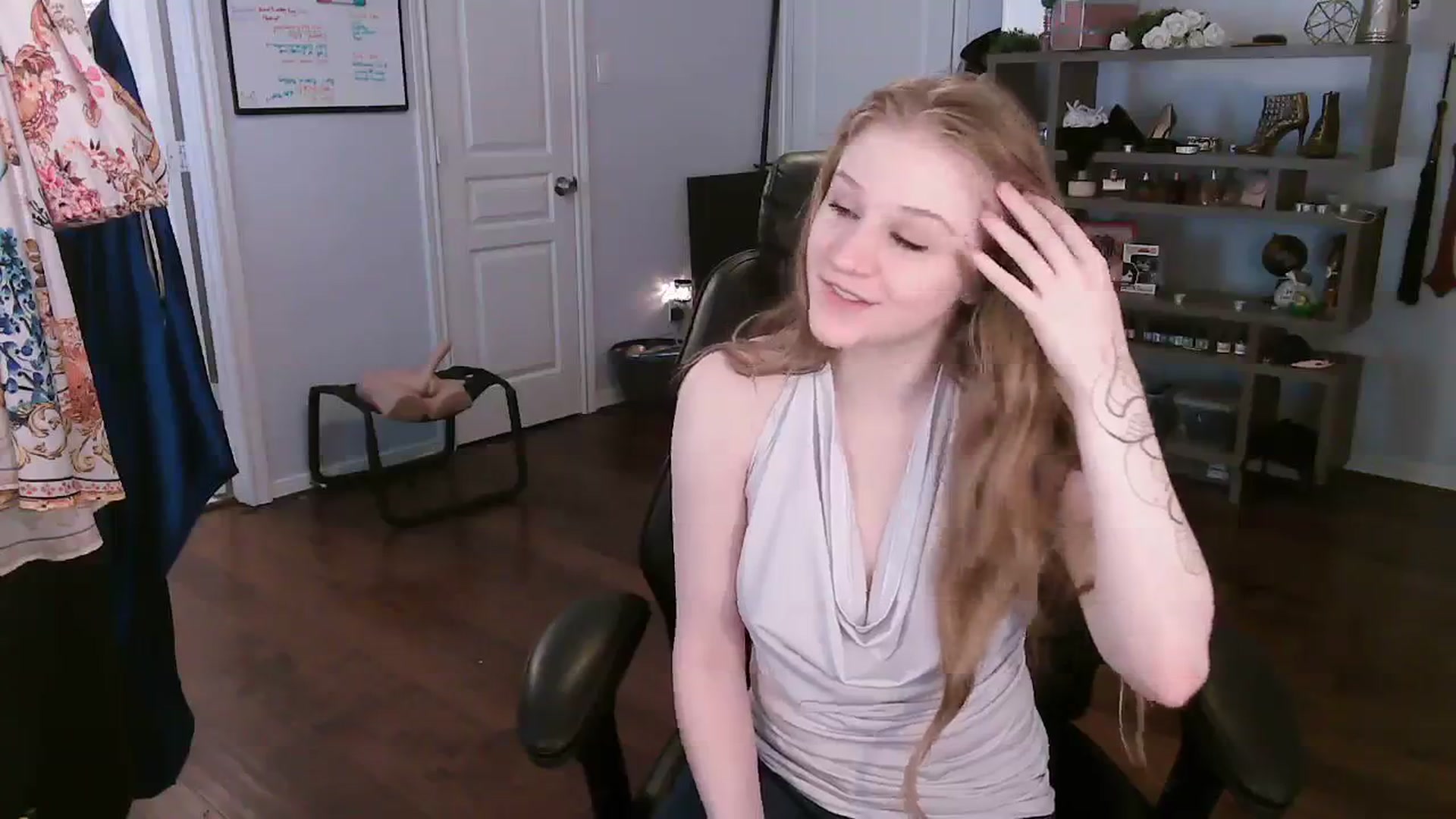 Gallery image thumbnail from Bunnydathug's myfreecams stream on, 10/29/2023, 20:08 image 4 of 20