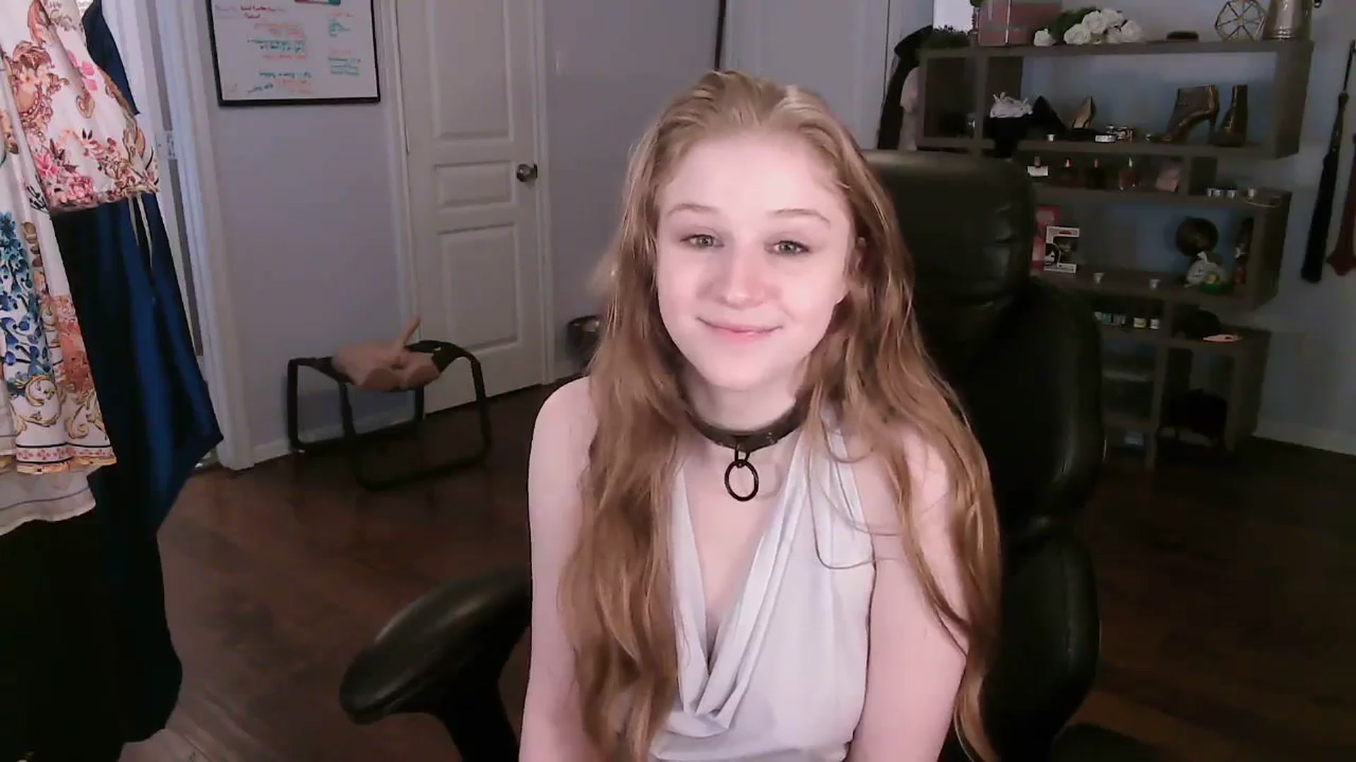 Gallery image thumbnail from Bunnydathug's myfreecams stream on, 10/29/2023, 21:25 image 2 of 20